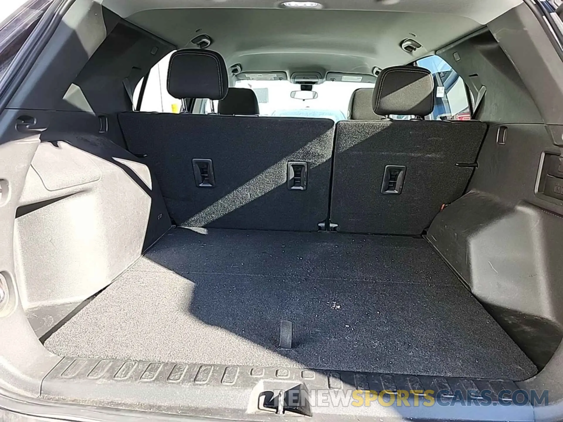12 Photograph of a damaged car 3GNAXKEV6MS143508 CHEVROLET EQUINOX 2021