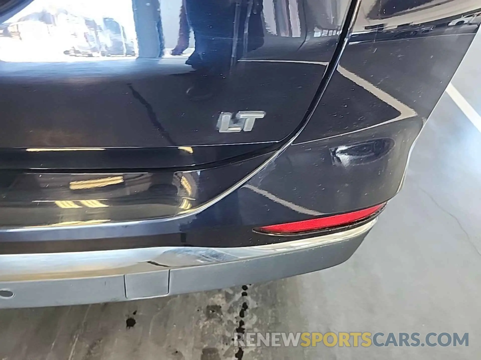 17 Photograph of a damaged car 3GNAXKEV6MS143508 CHEVROLET EQUINOX 2021