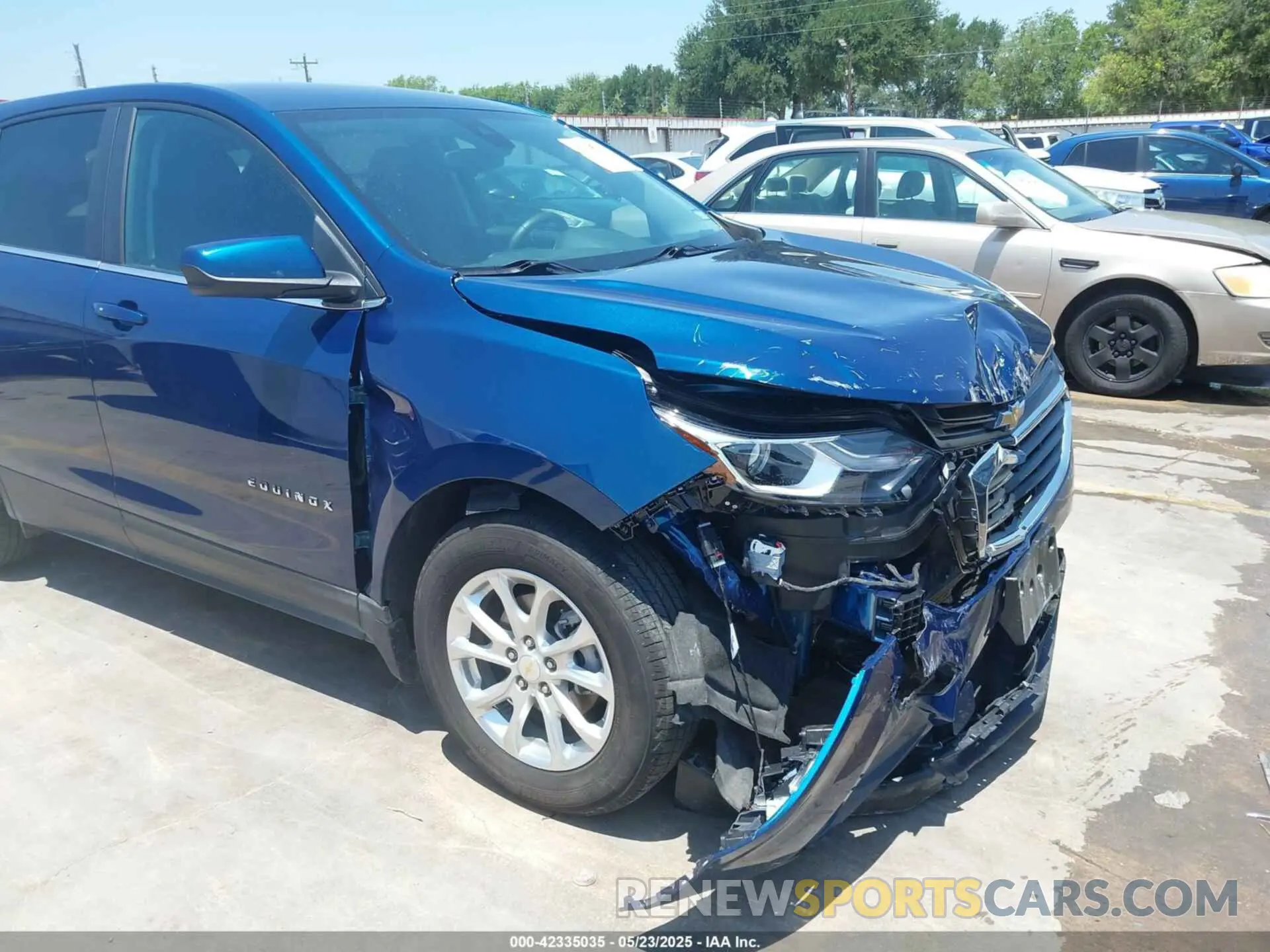 17 Photograph of a damaged car 3GNAXKEV7ML365811 CHEVROLET EQUINOX 2021