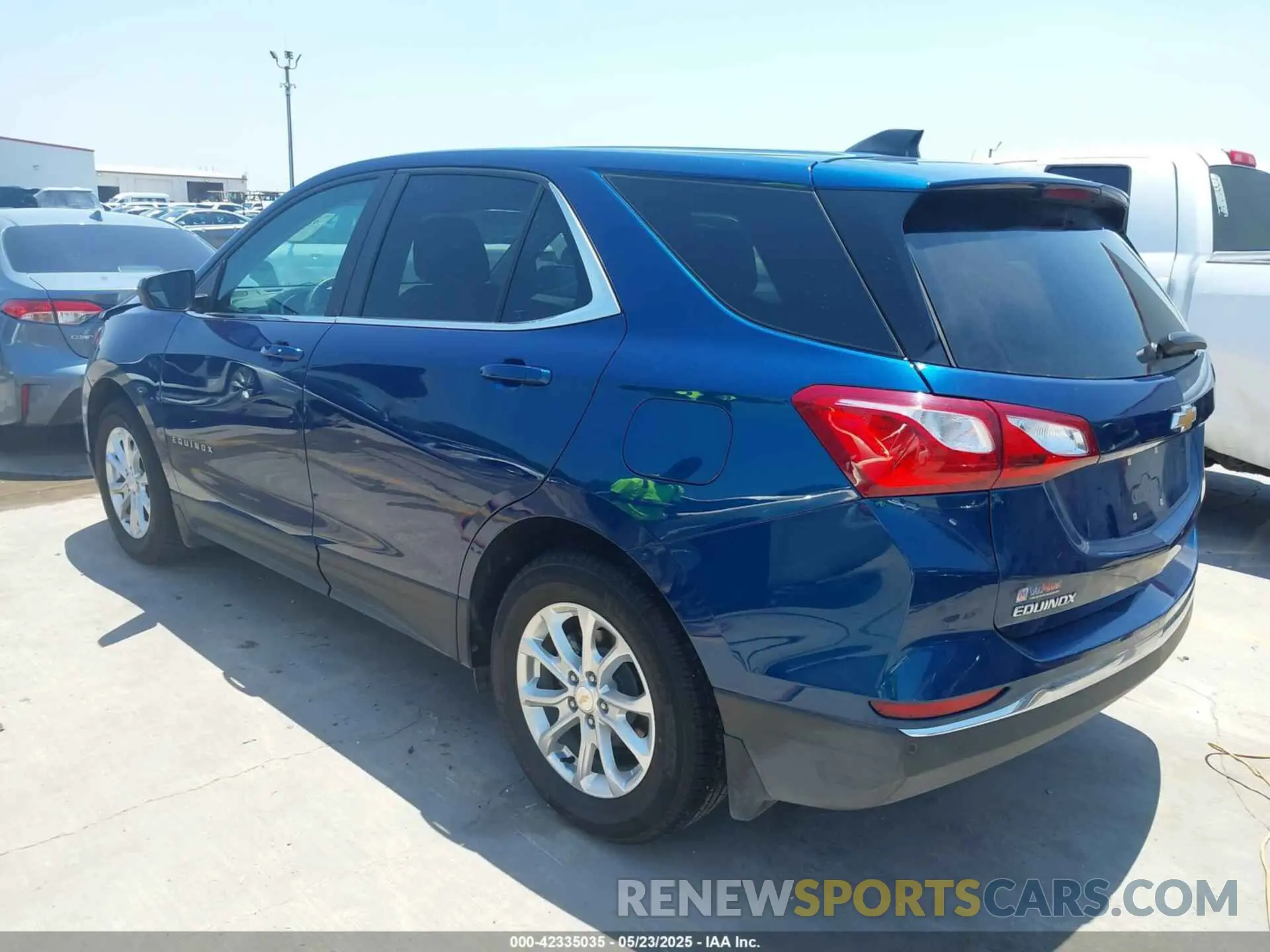 3 Photograph of a damaged car 3GNAXKEV7ML365811 CHEVROLET EQUINOX 2021