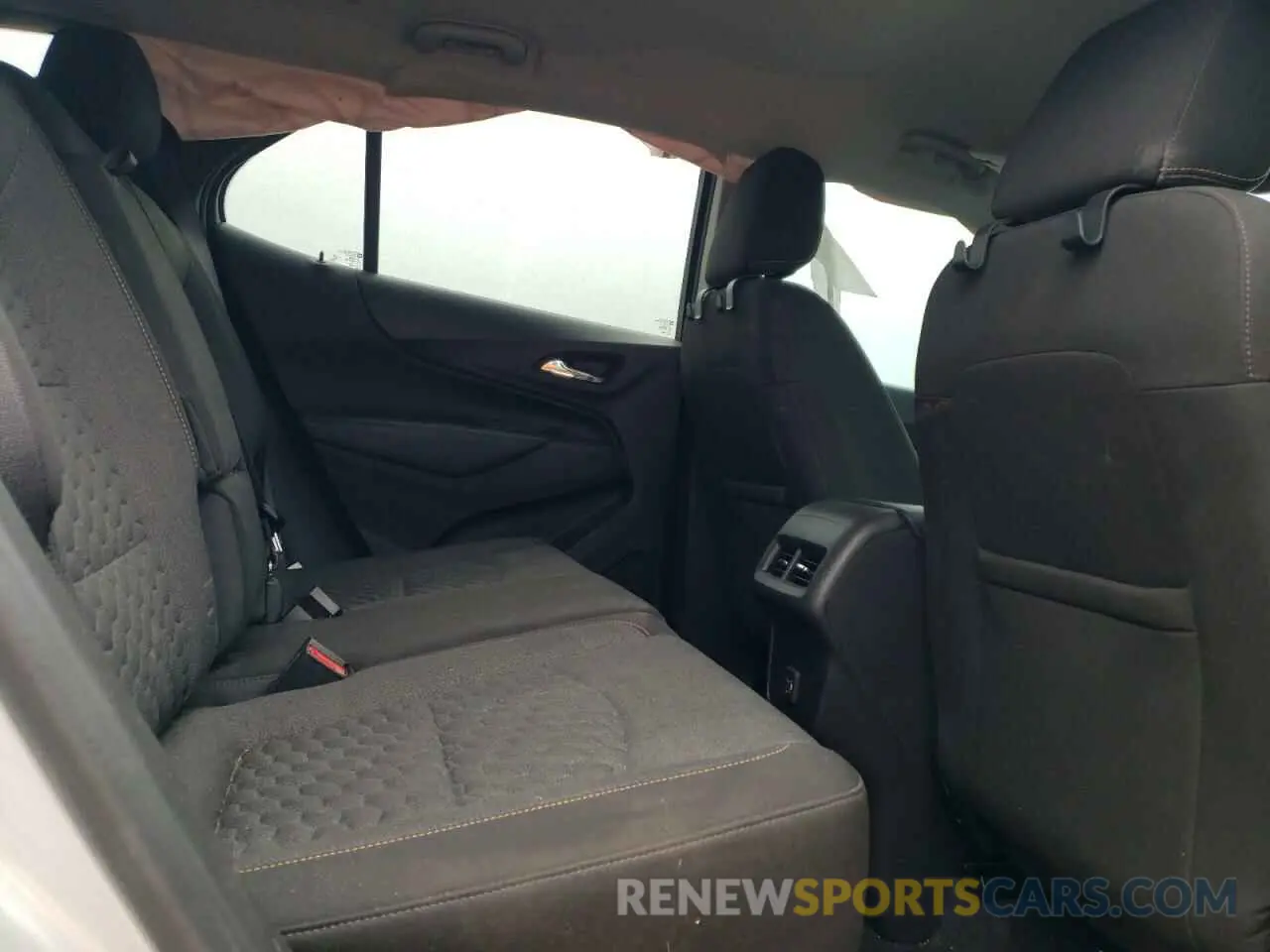 11 Photograph of a damaged car 3GNAXKEV7ML370846 CHEVROLET EQUINOX 2021