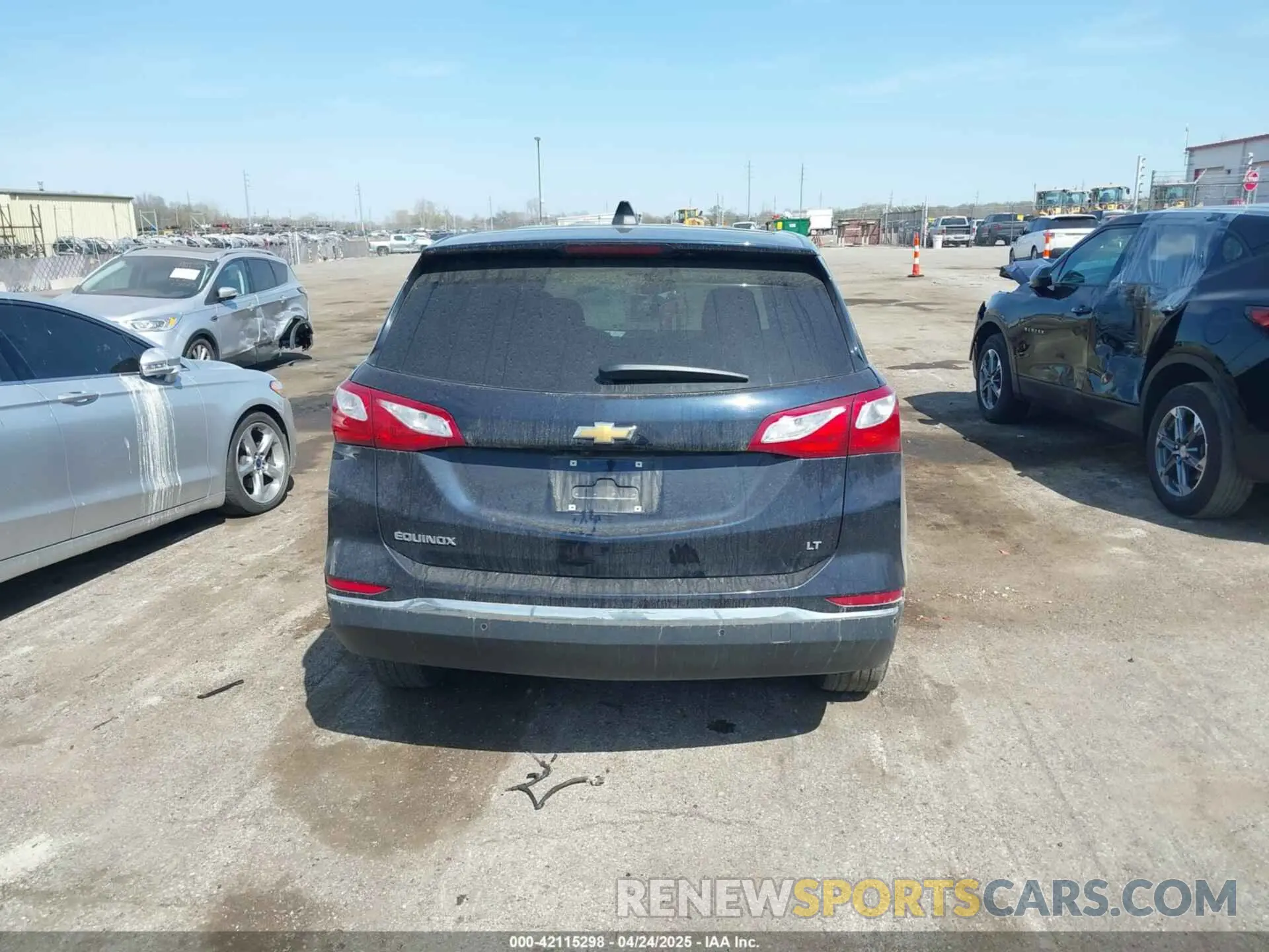17 Photograph of a damaged car 3GNAXKEV7MS100490 CHEVROLET EQUINOX 2021