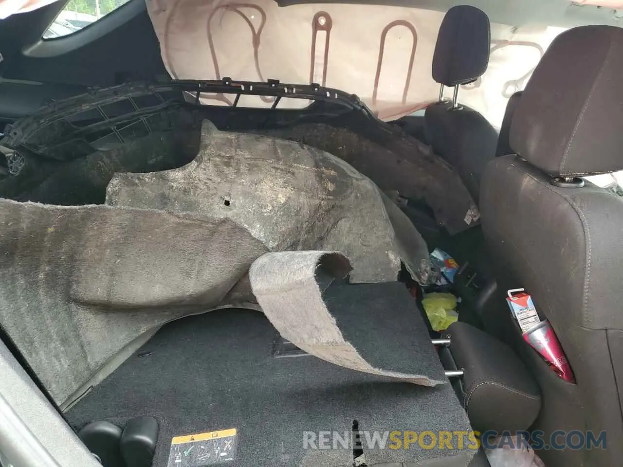 11 Photograph of a damaged car 3GNAXKEV8ML312518 CHEVROLET EQUINOX 2021