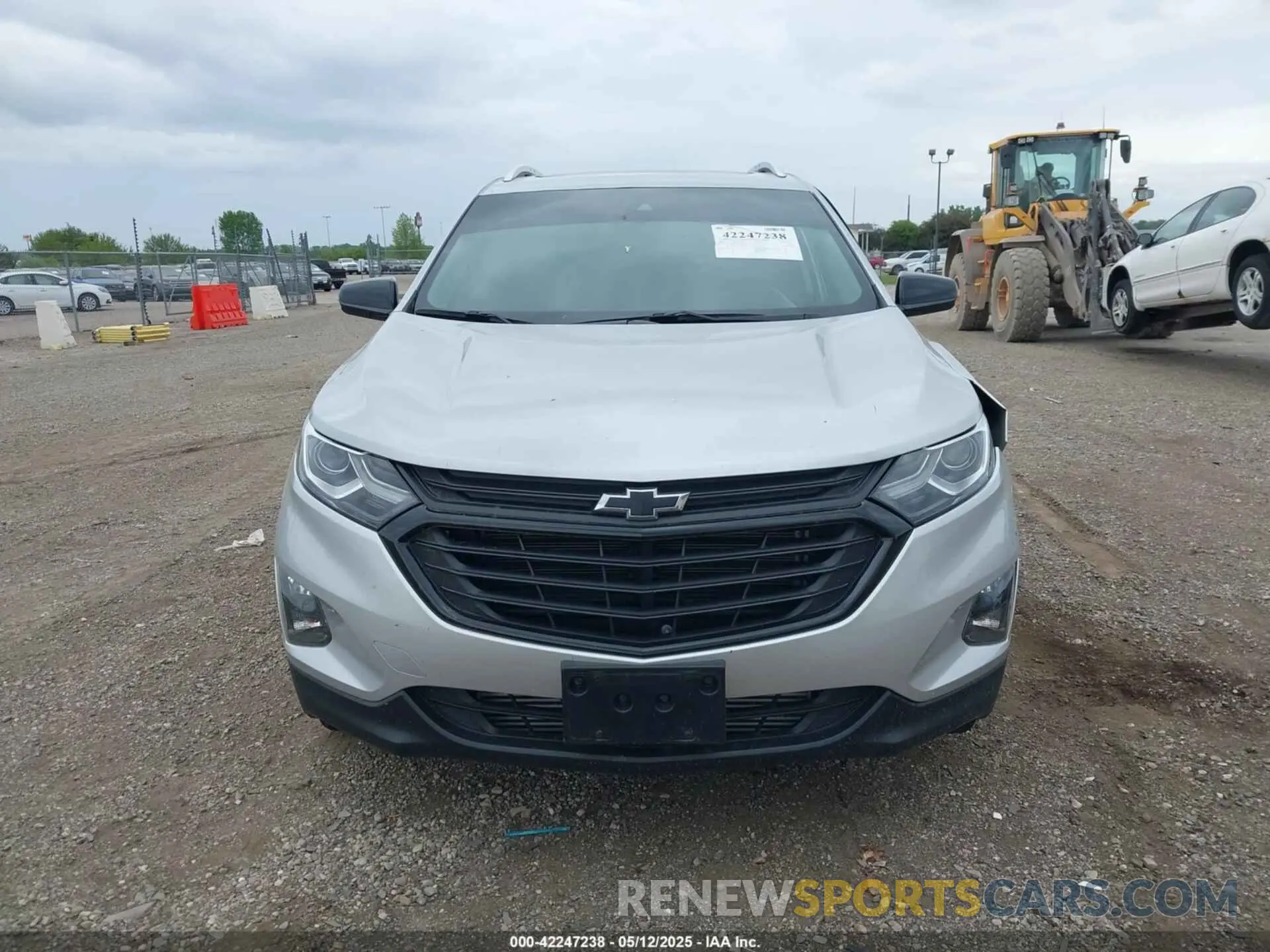 12 Photograph of a damaged car 3GNAXKEV8ML332865 CHEVROLET EQUINOX 2021