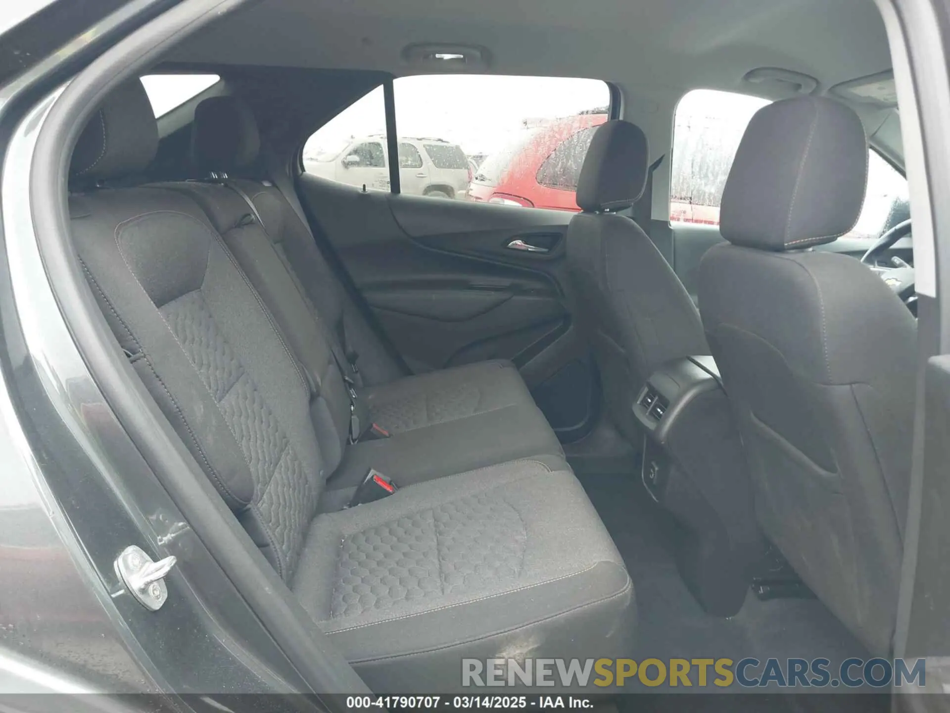 8 Photograph of a damaged car 3GNAXKEV8ML356664 CHEVROLET EQUINOX 2021