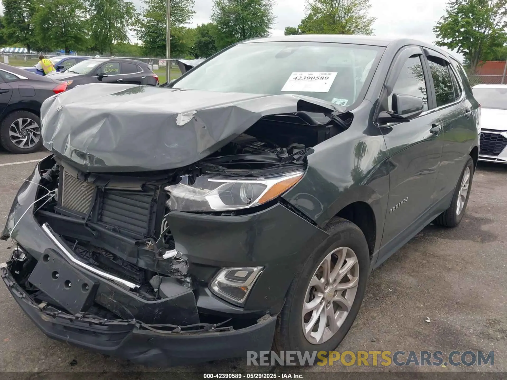 2 Photograph of a damaged car 3GNAXKEV8ML366983 CHEVROLET EQUINOX 2021
