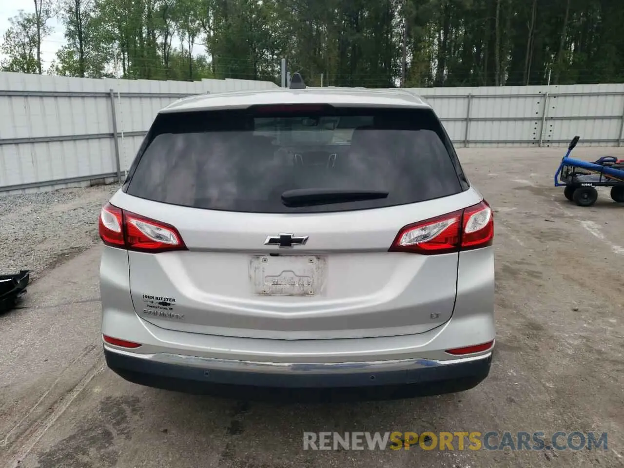 6 Photograph of a damaged car 3GNAXKEV8ML395156 CHEVROLET EQUINOX 2021
