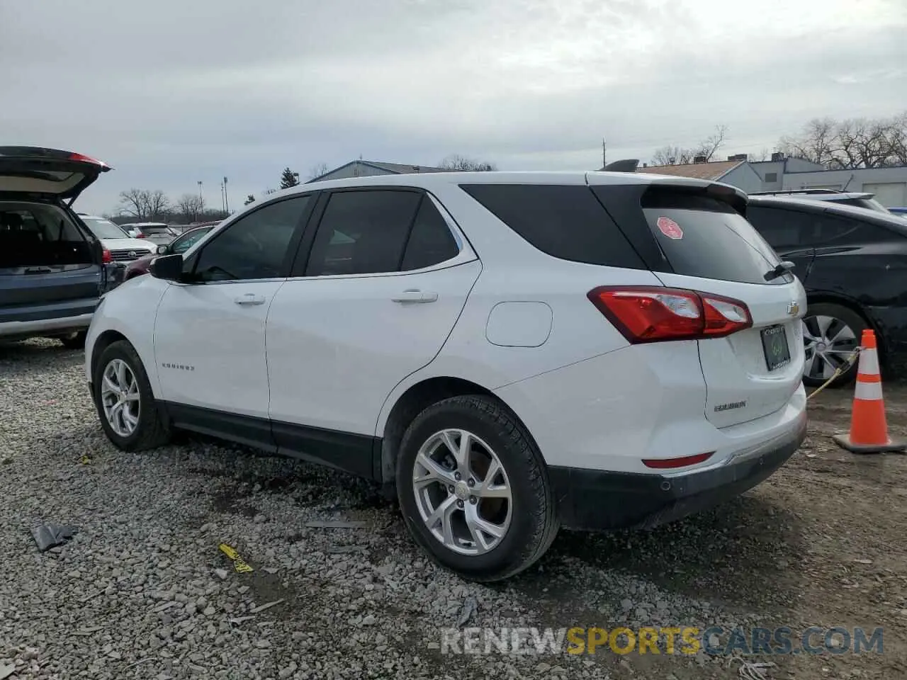 2 Photograph of a damaged car 3GNAXKEV8MS112096 CHEVROLET EQUINOX 2021