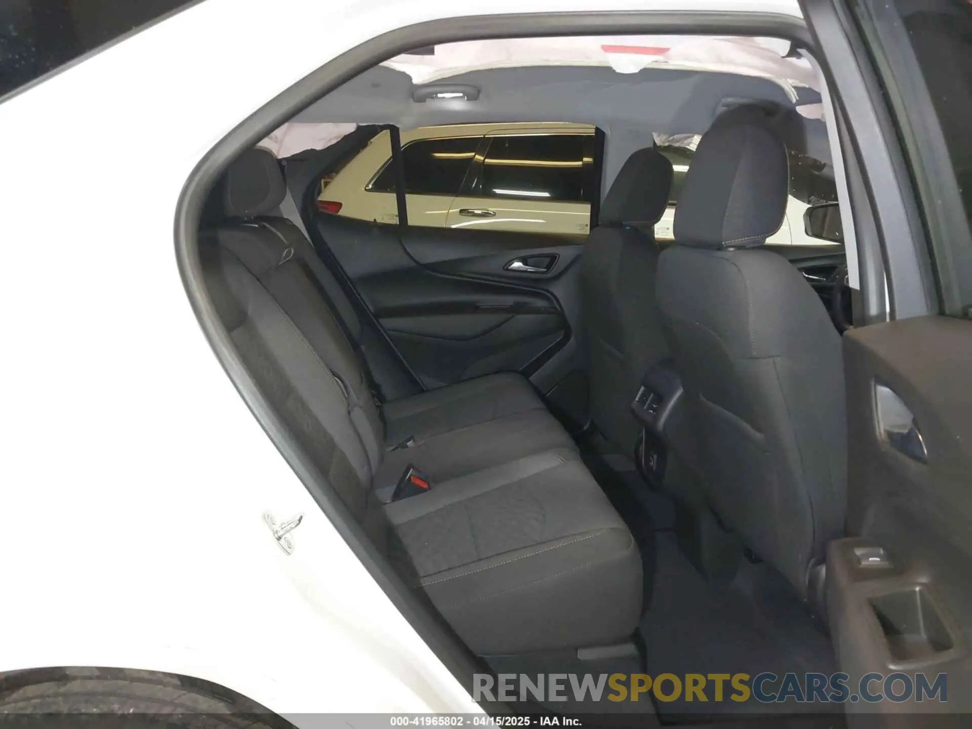 8 Photograph of a damaged car 3GNAXKEV8MS125818 CHEVROLET EQUINOX 2021