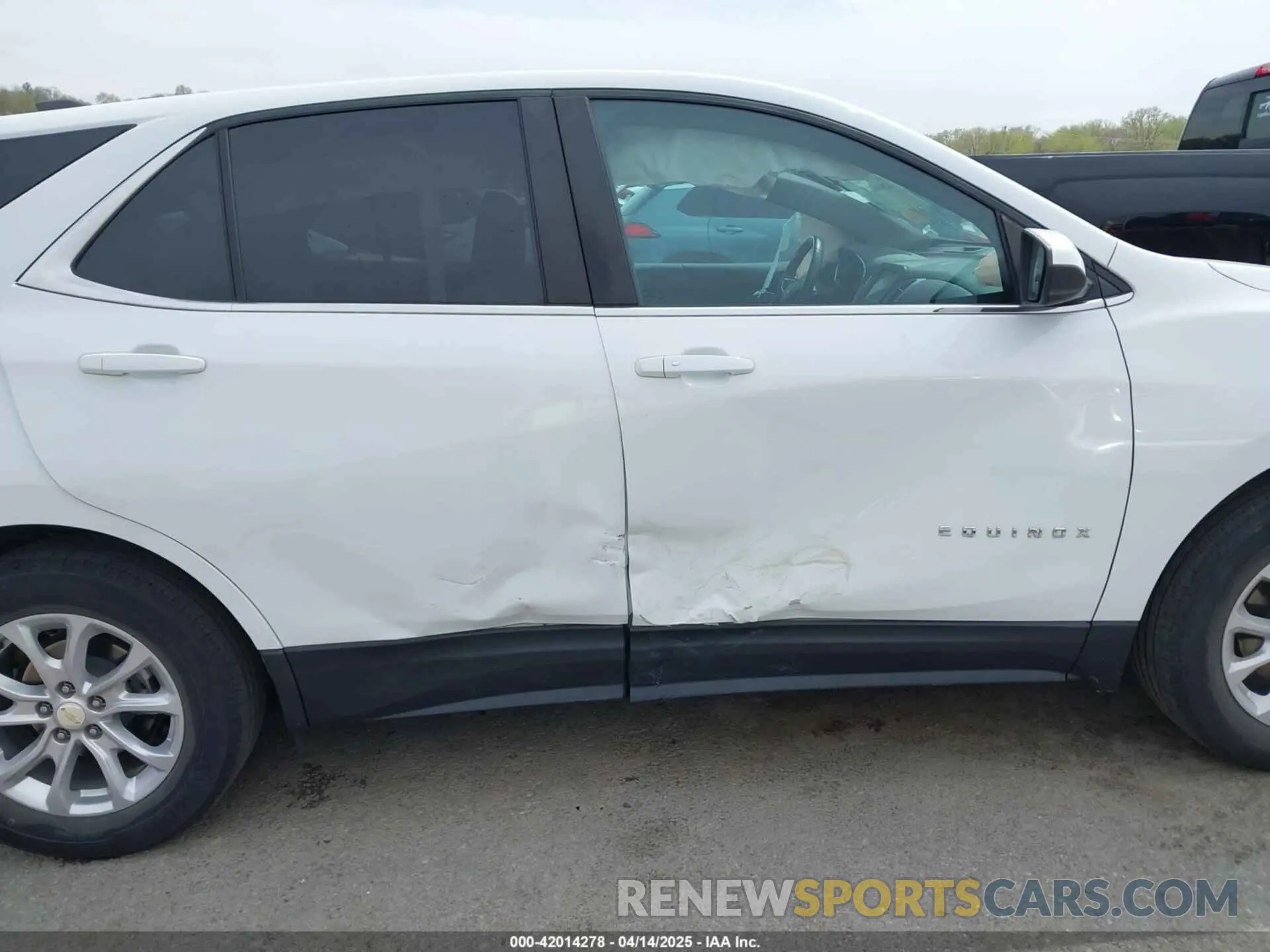 6 Photograph of a damaged car 3GNAXKEV8MS140559 CHEVROLET EQUINOX 2021