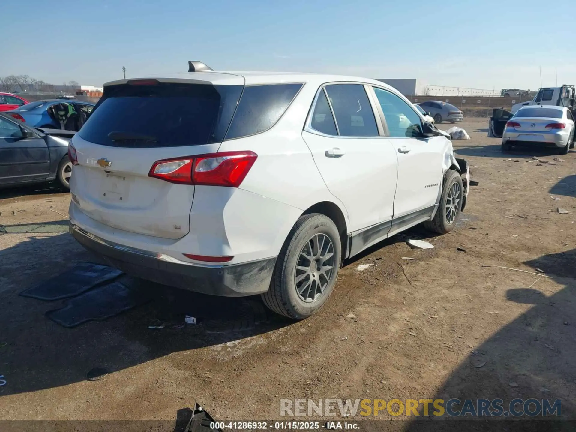 4 Photograph of a damaged car 3GNAXKEV8MS152582 CHEVROLET EQUINOX 2021