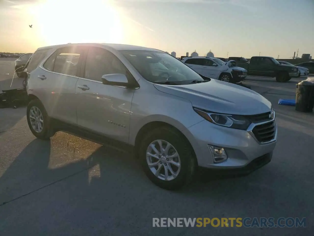 4 Photograph of a damaged car 3GNAXKEV8MS160858 CHEVROLET EQUINOX 2021