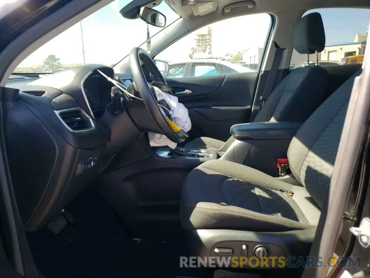7 Photograph of a damaged car 3GNAXKEV9ML316982 CHEVROLET EQUINOX 2021