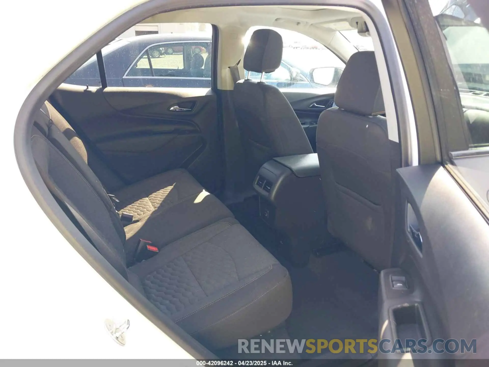 8 Photograph of a damaged car 3GNAXKEV9ML343504 CHEVROLET EQUINOX 2021