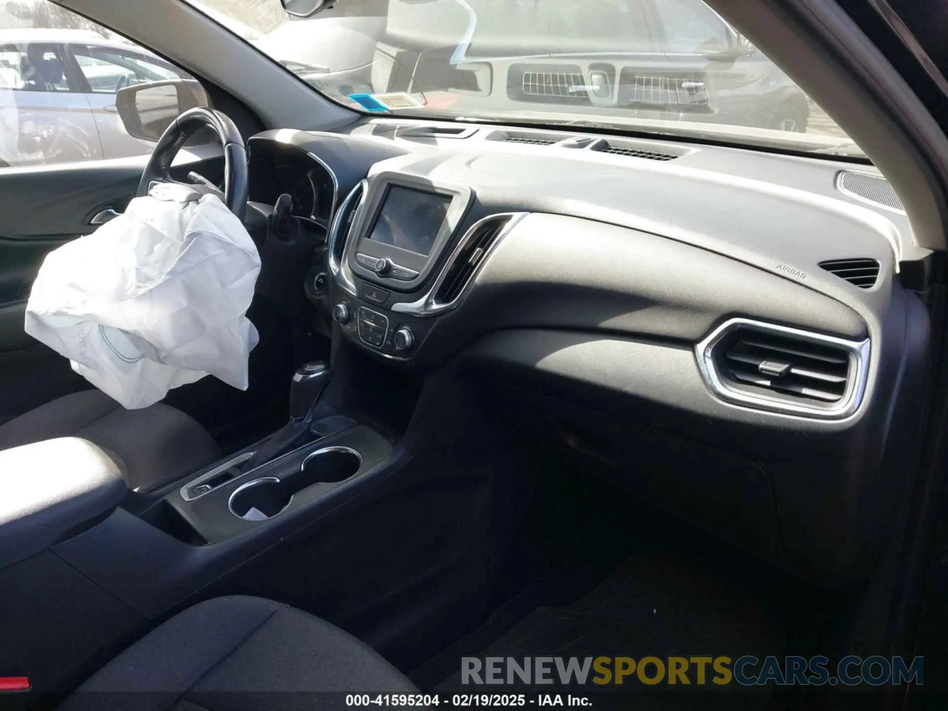 5 Photograph of a damaged car 3GNAXKEV9ML390984 CHEVROLET EQUINOX 2021