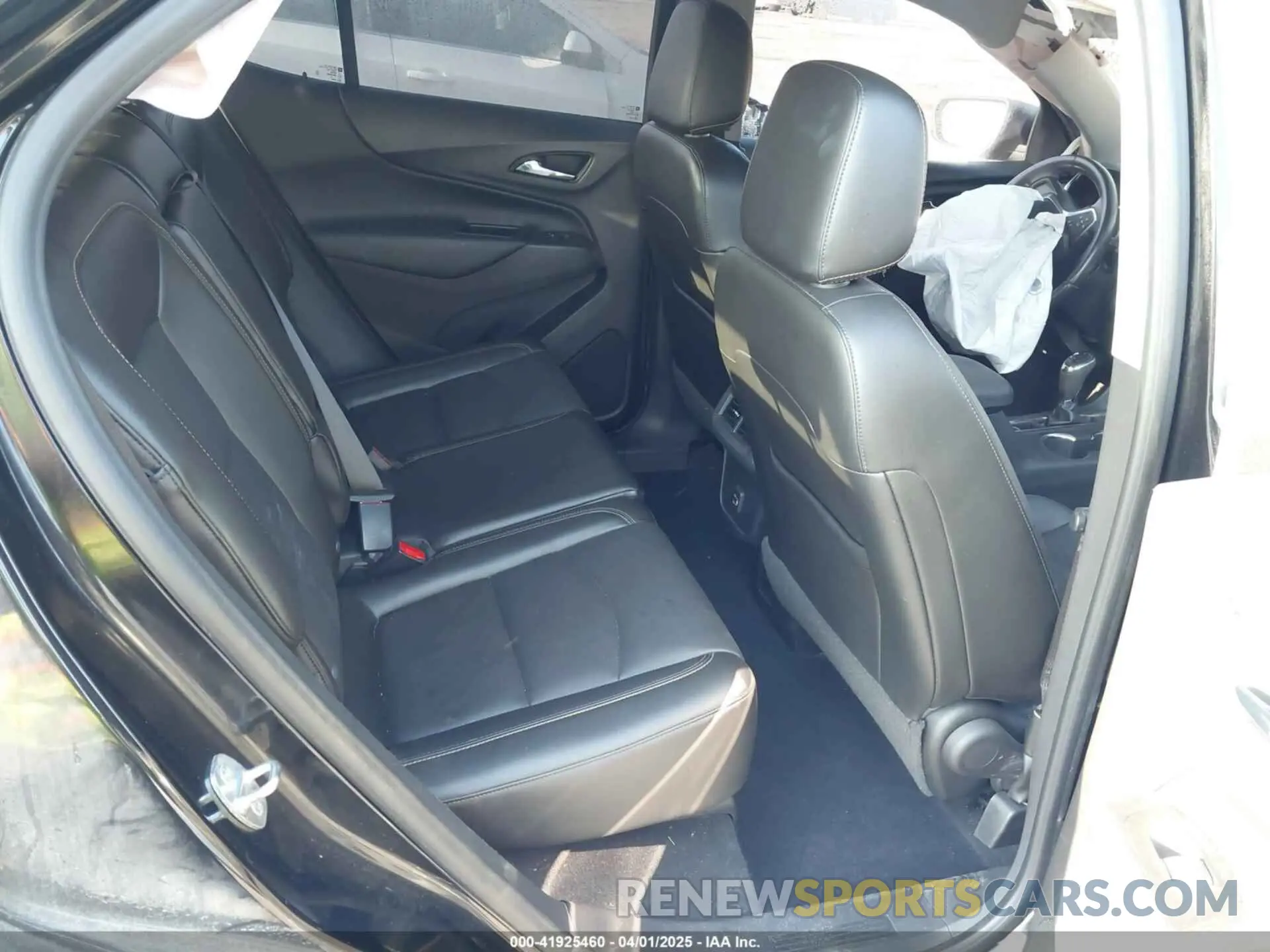 8 Photograph of a damaged car 3GNAXKEVXML335783 CHEVROLET EQUINOX 2021
