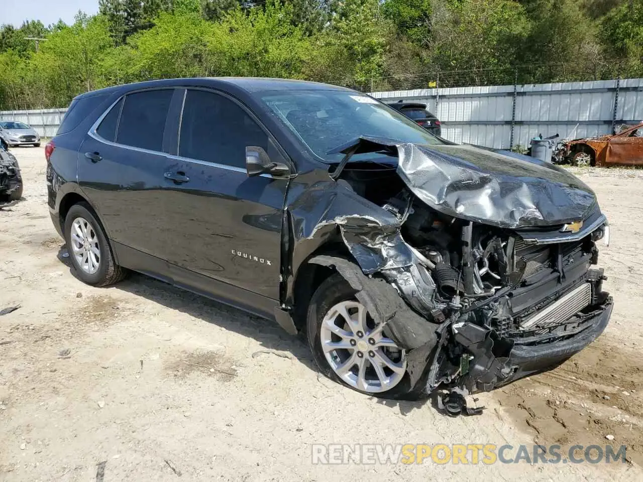 4 Photograph of a damaged car 3GNAXKEVXML343723 CHEVROLET EQUINOX 2021