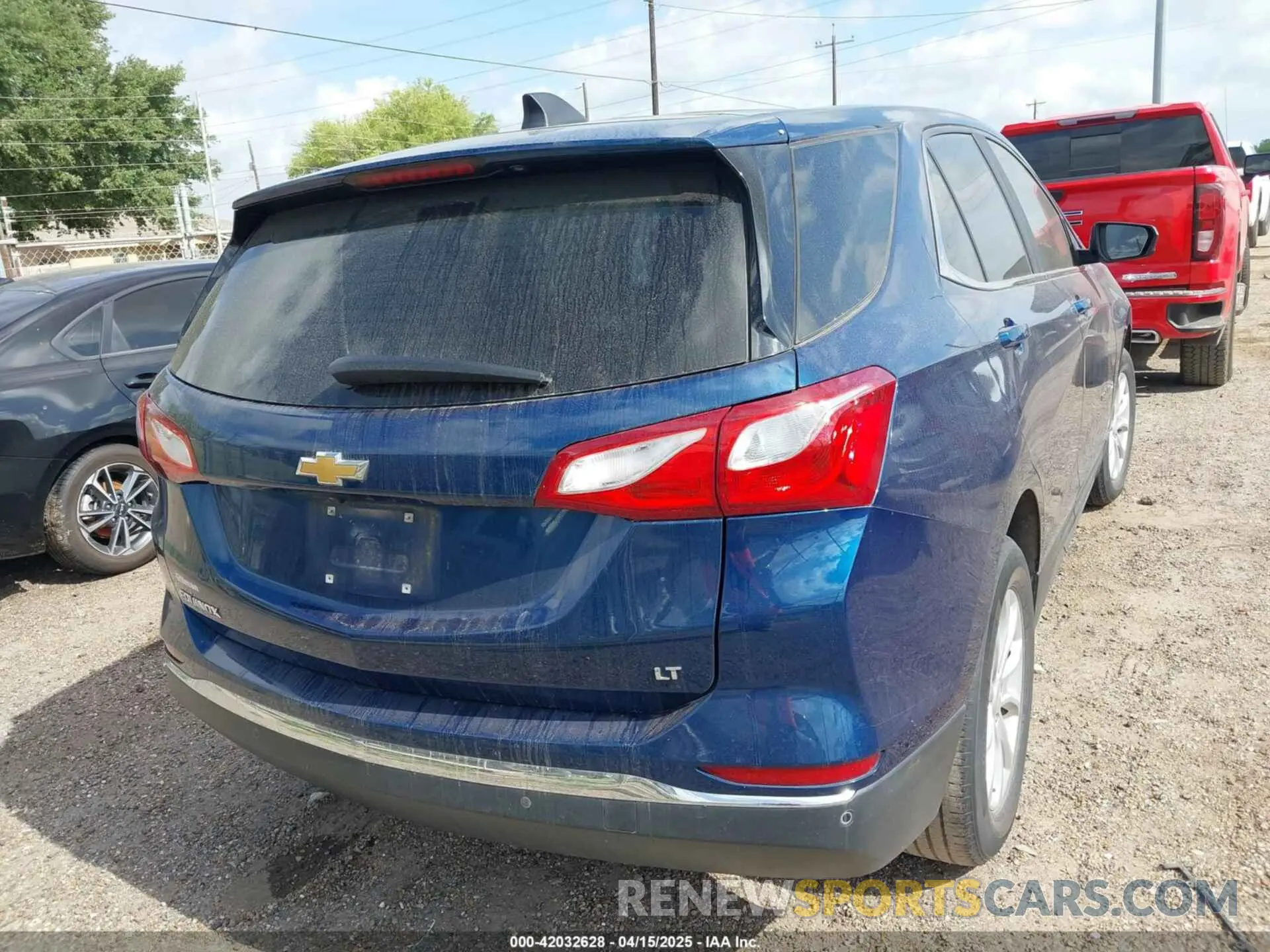 4 Photograph of a damaged car 3GNAXKEVXML391450 CHEVROLET EQUINOX 2021