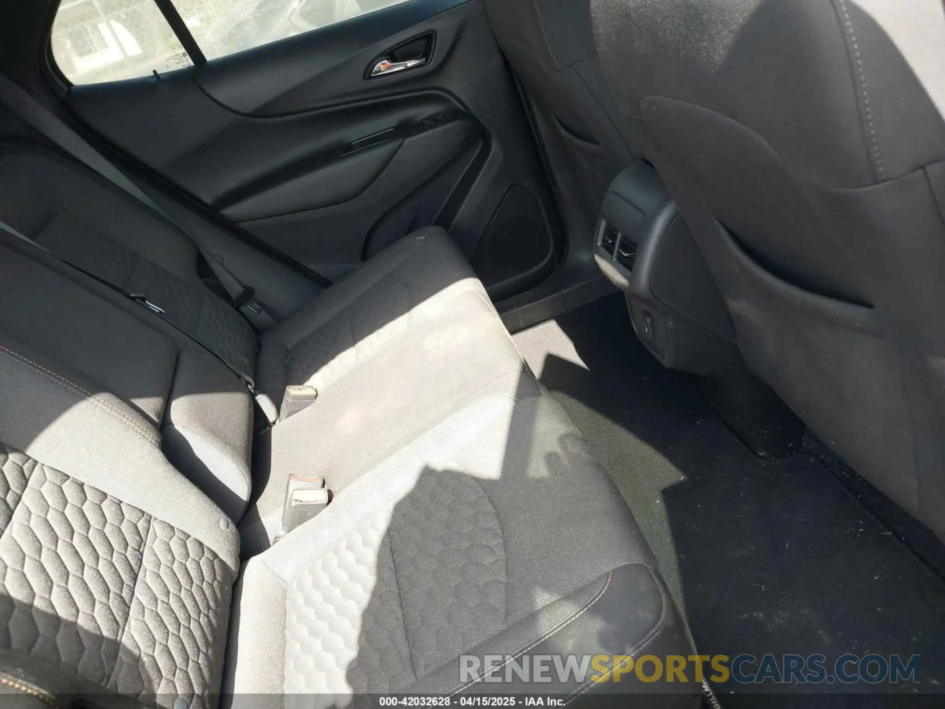 8 Photograph of a damaged car 3GNAXKEVXML391450 CHEVROLET EQUINOX 2021