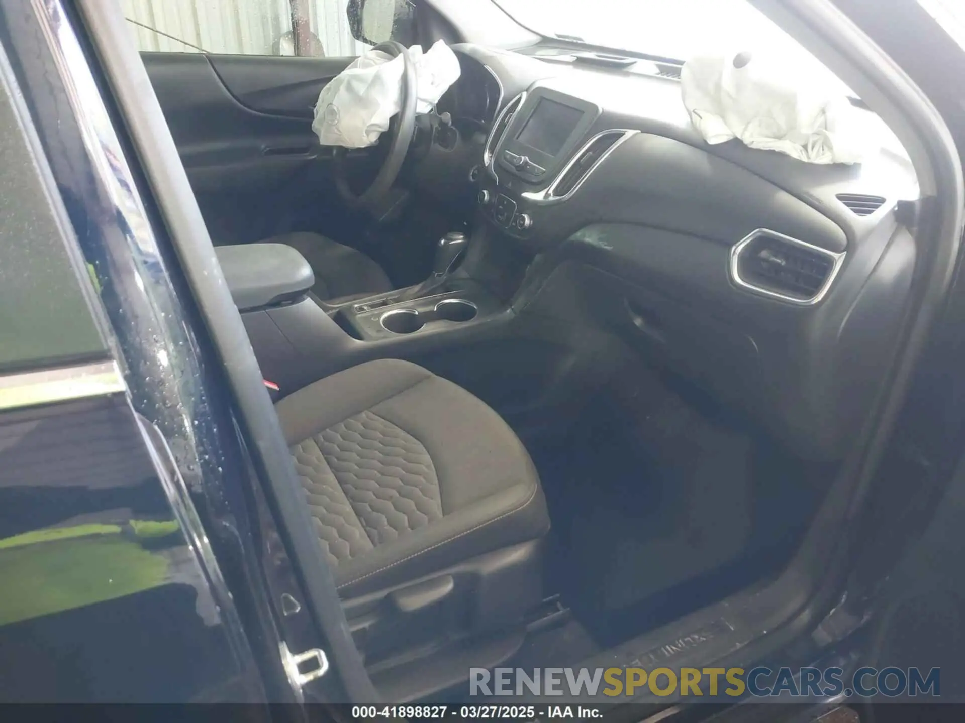5 Photograph of a damaged car 3GNAXKEVXMS125514 CHEVROLET EQUINOX 2021