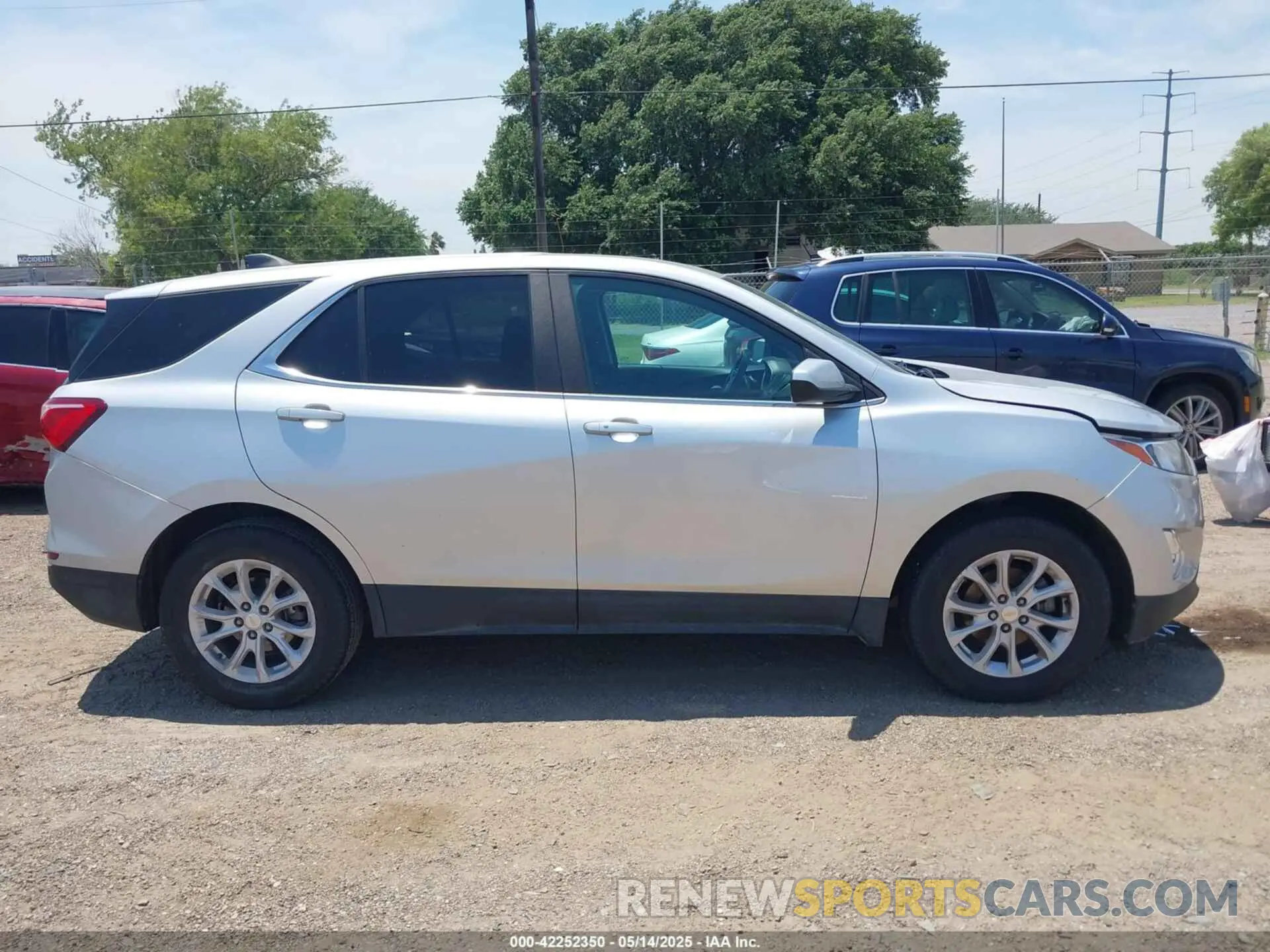 13 Photograph of a damaged car 3GNAXKEVXMS172106 CHEVROLET EQUINOX 2021