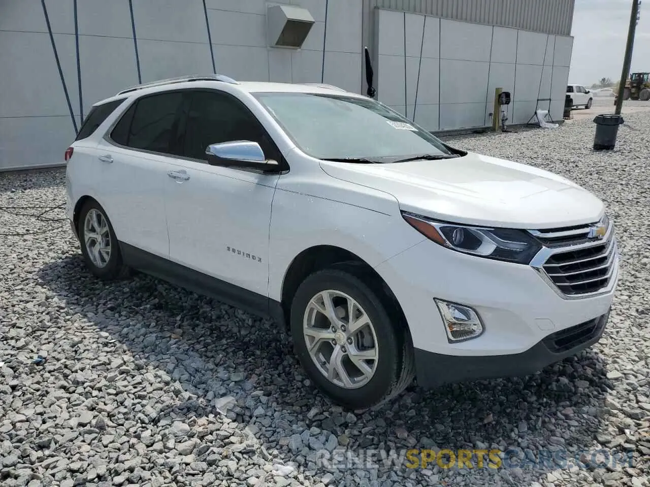 4 Photograph of a damaged car 3GNAXNEV4MS115630 CHEVROLET EQUINOX 2021