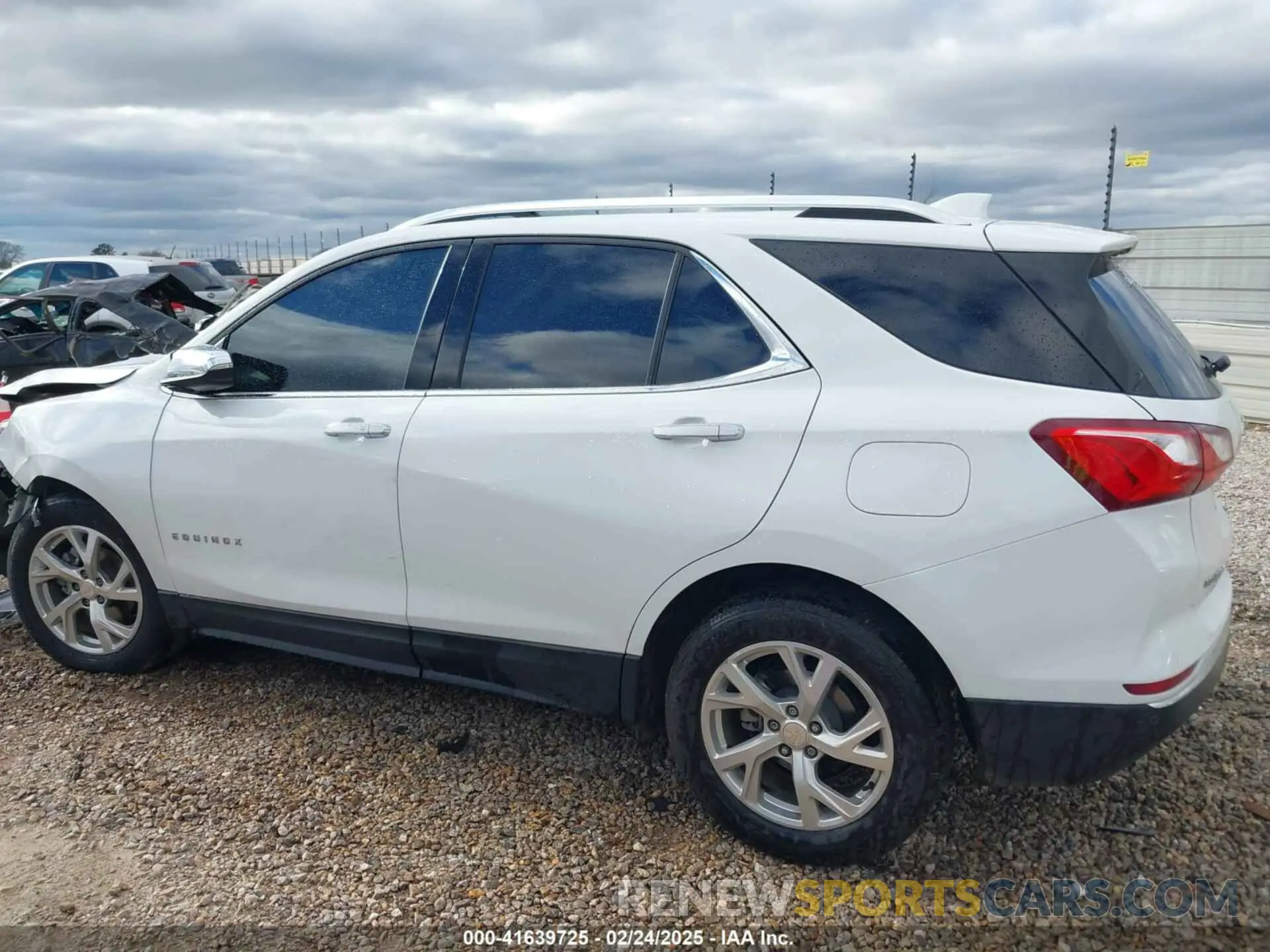 14 Photograph of a damaged car 3GNAXNEV8MS176267 CHEVROLET EQUINOX 2021