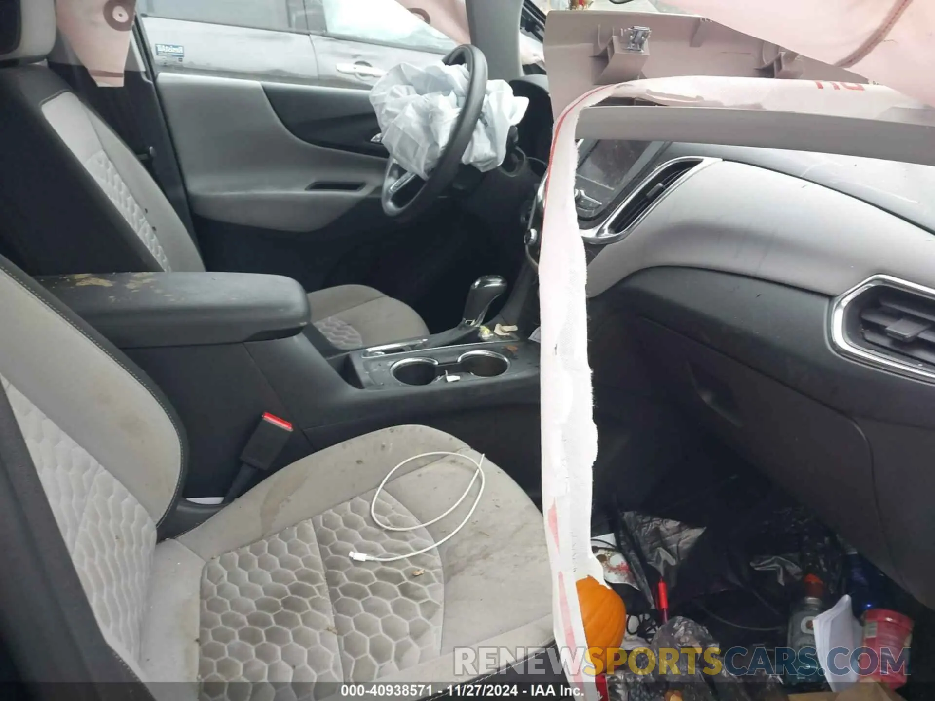5 Photograph of a damaged car 3GNAXSEV2MS103104 CHEVROLET EQUINOX 2021