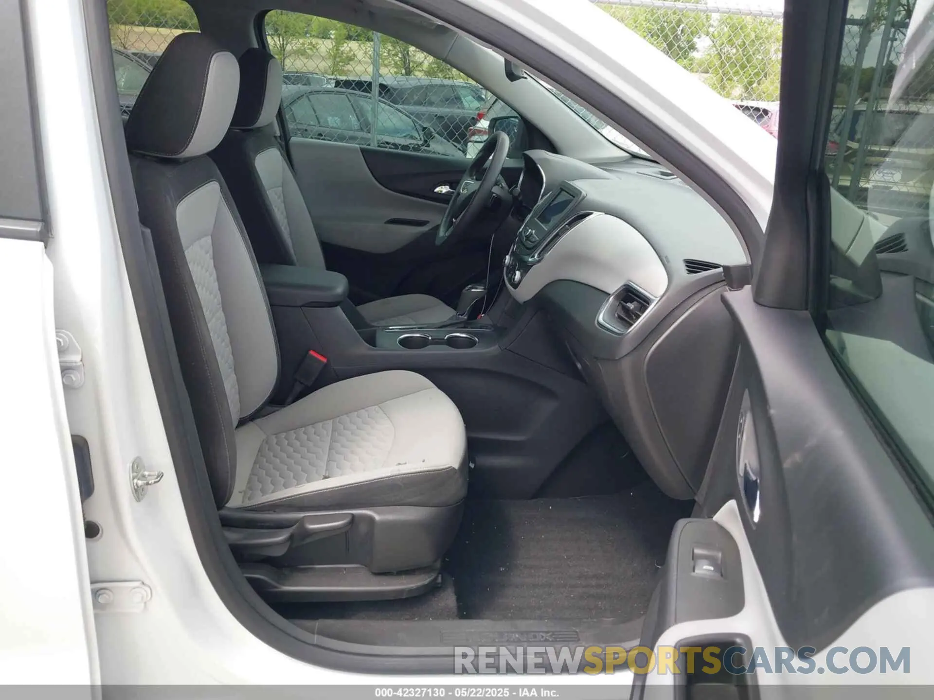 5 Photograph of a damaged car 3GNAXSEV2MS155493 CHEVROLET EQUINOX 2021