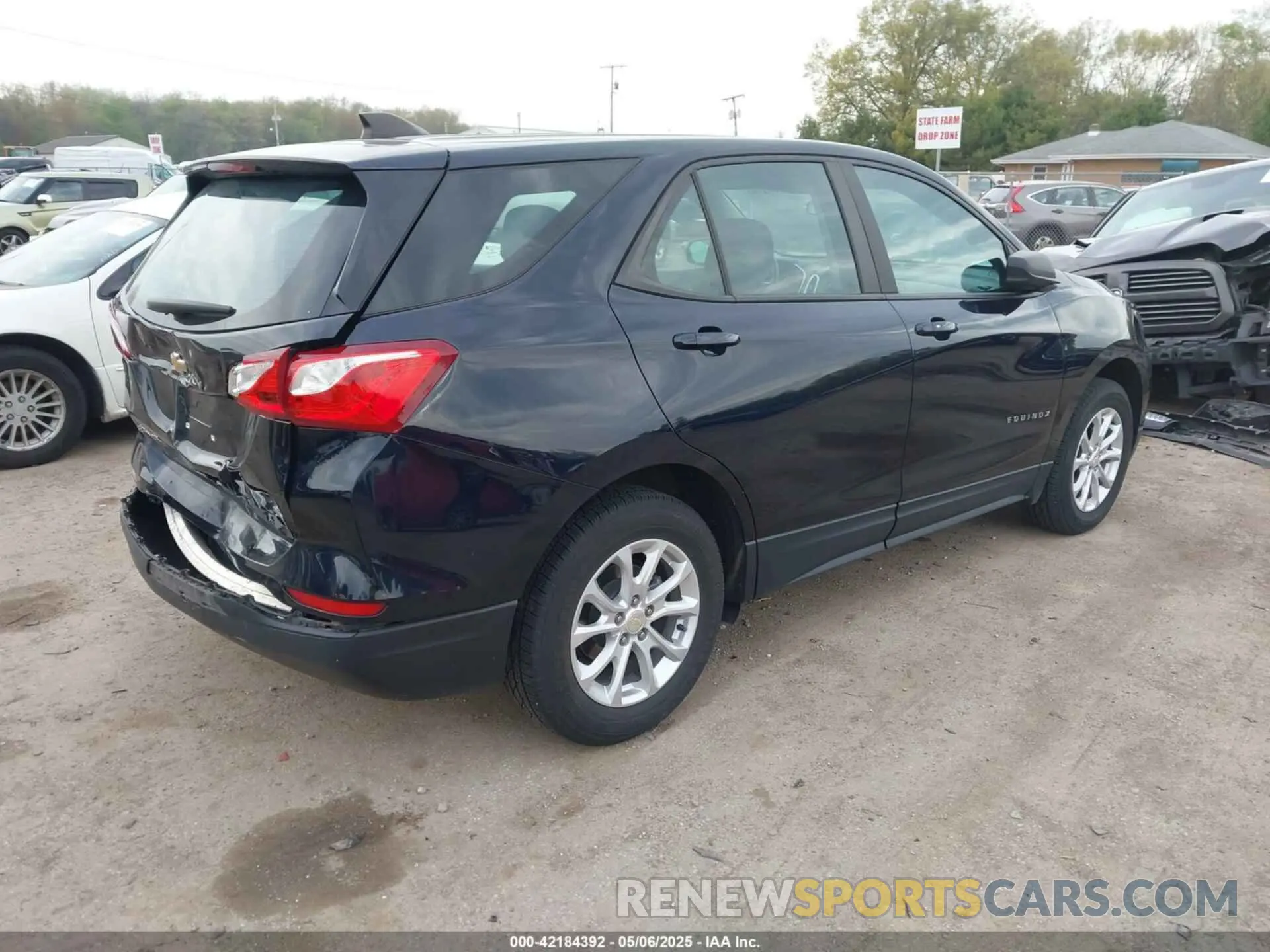 4 Photograph of a damaged car 3GNAXSEV6MS134338 CHEVROLET EQUINOX 2021