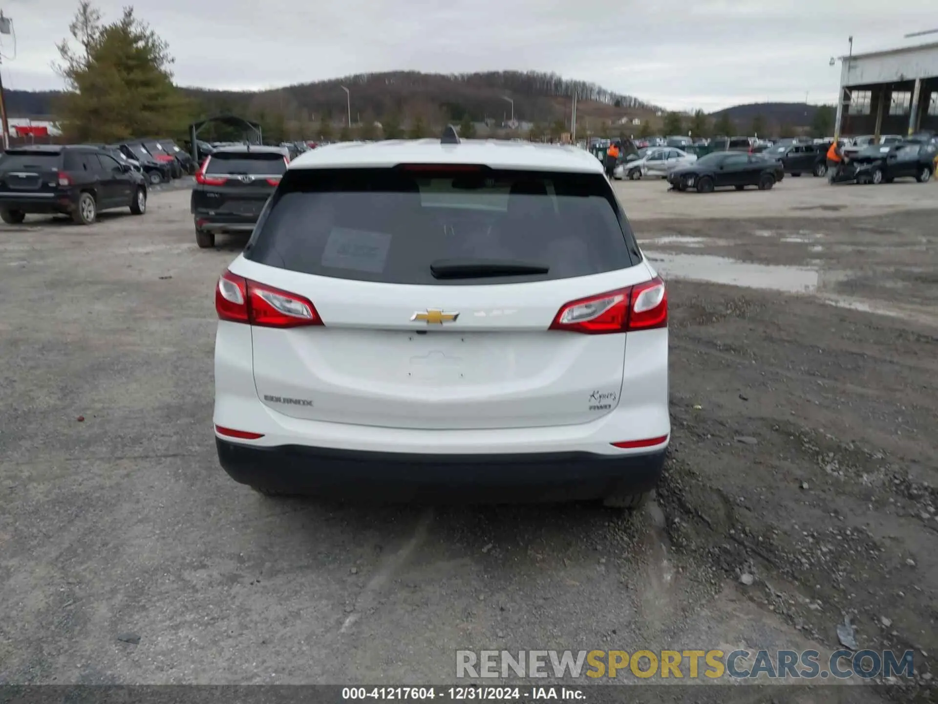 17 Photograph of a damaged car 3GNAXSEV9MS154261 CHEVROLET EQUINOX 2021