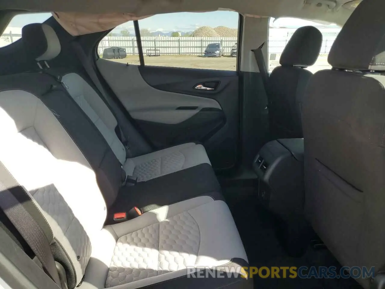 10 Photograph of a damaged car 3GNAXSEVXMS143818 CHEVROLET EQUINOX 2021