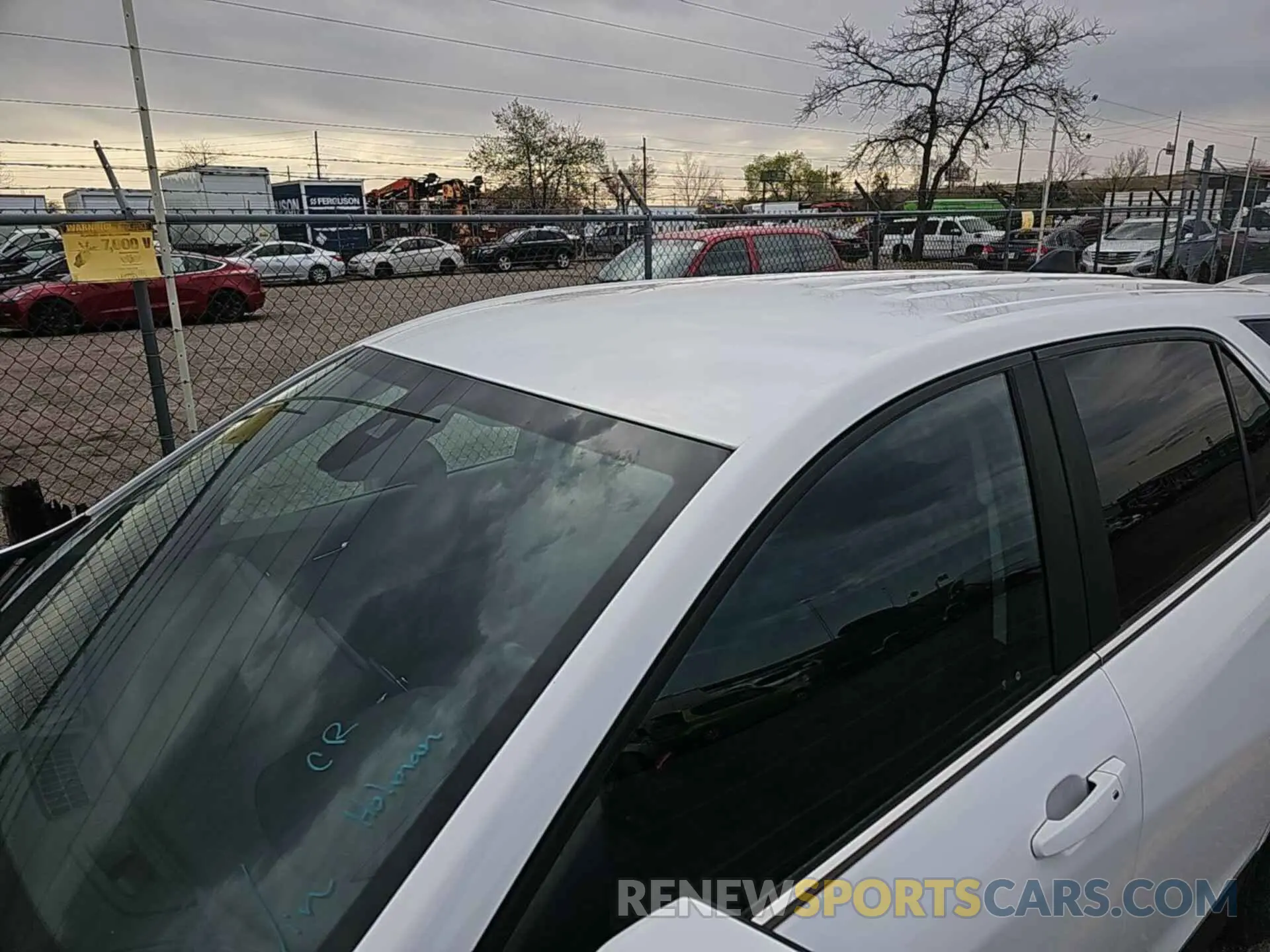 25 Photograph of a damaged car 3GNAXTEV0ML386912 CHEVROLET EQUINOX 2021