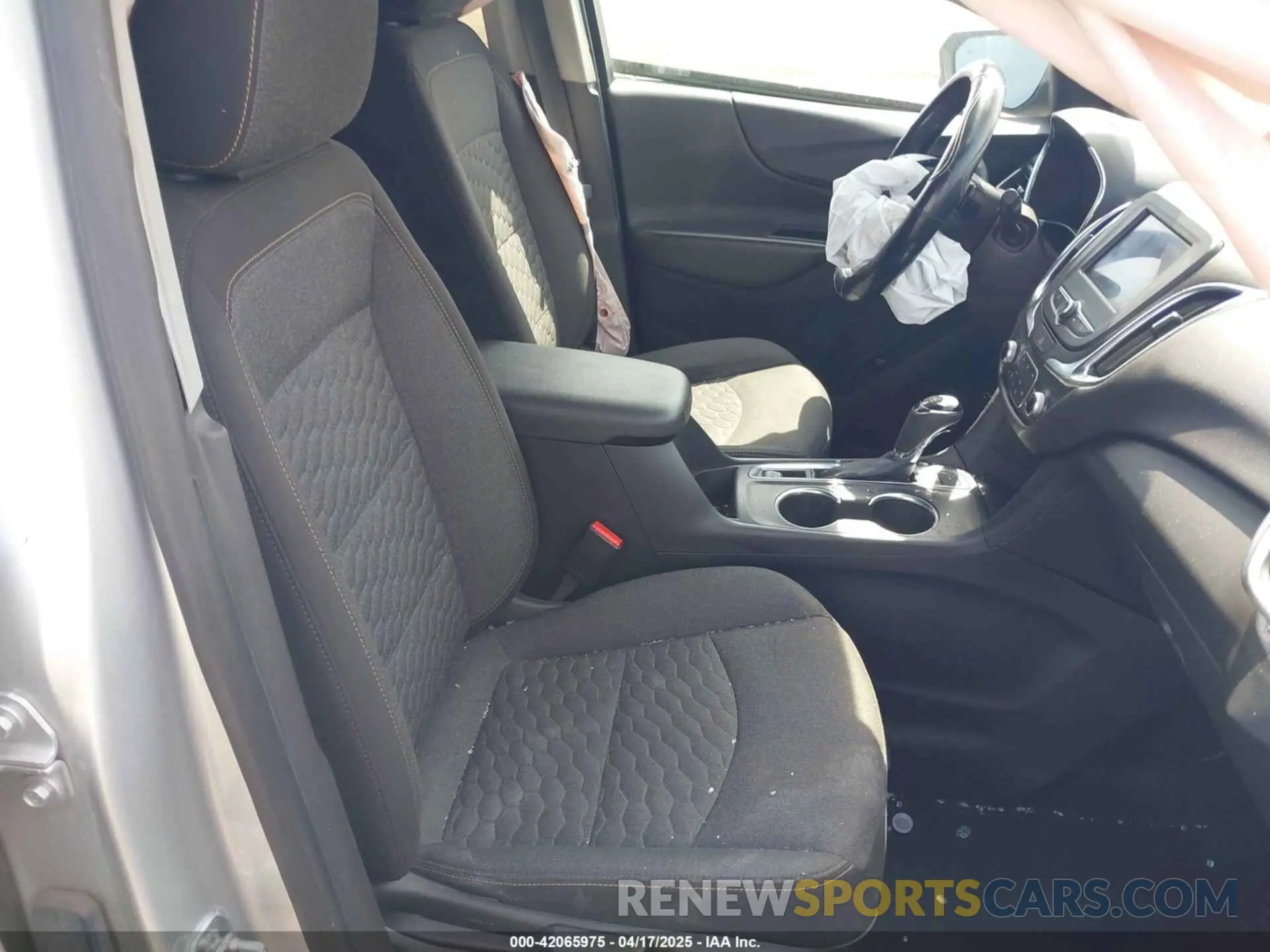 5 Photograph of a damaged car 3GNAXTEV0MS161170 CHEVROLET EQUINOX 2021