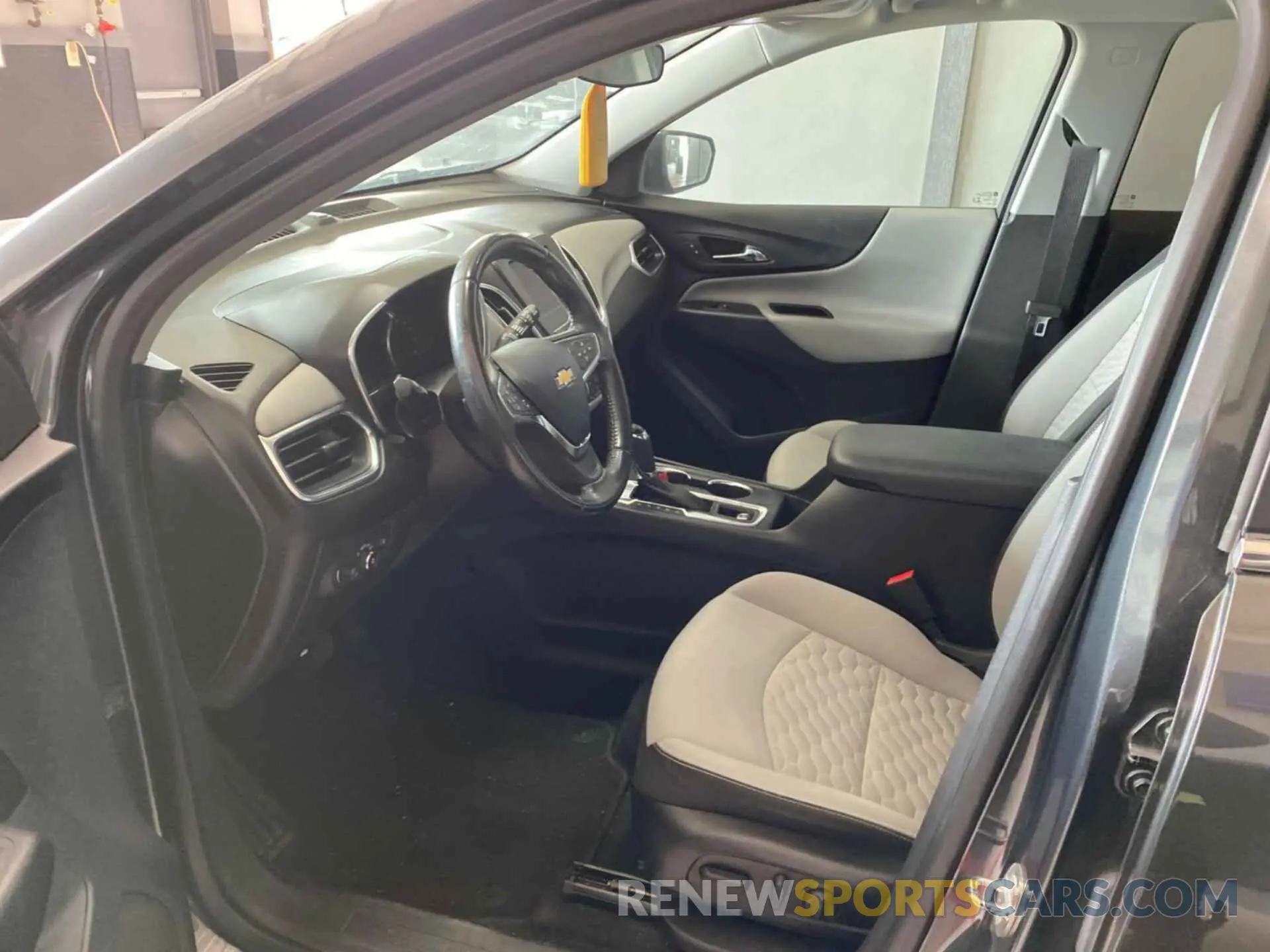 11 Photograph of a damaged car 3GNAXTEV2ML379556 CHEVROLET EQUINOX 2021