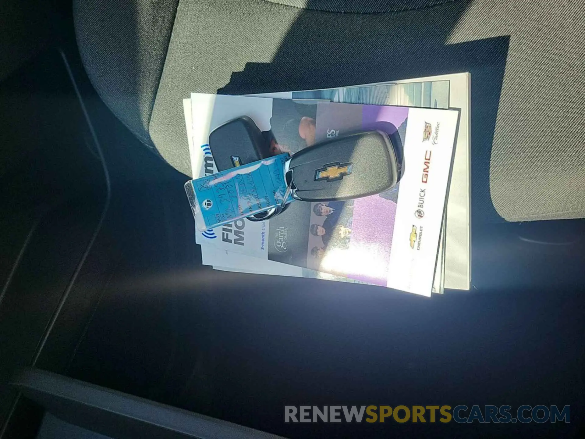 17 Photograph of a damaged car 3GNAXTEV2ML392324 CHEVROLET EQUINOX 2021