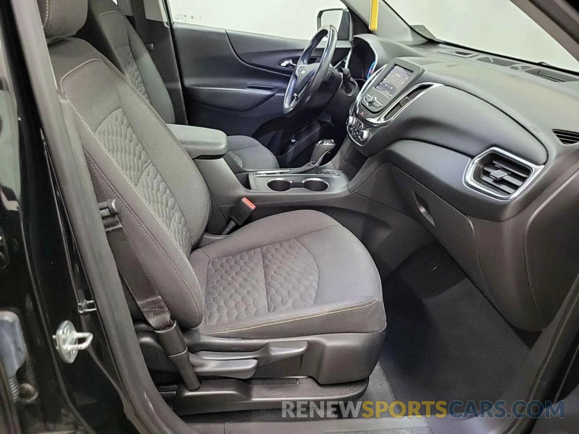 19 Photograph of a damaged car 3GNAXTEV2ML392324 CHEVROLET EQUINOX 2021