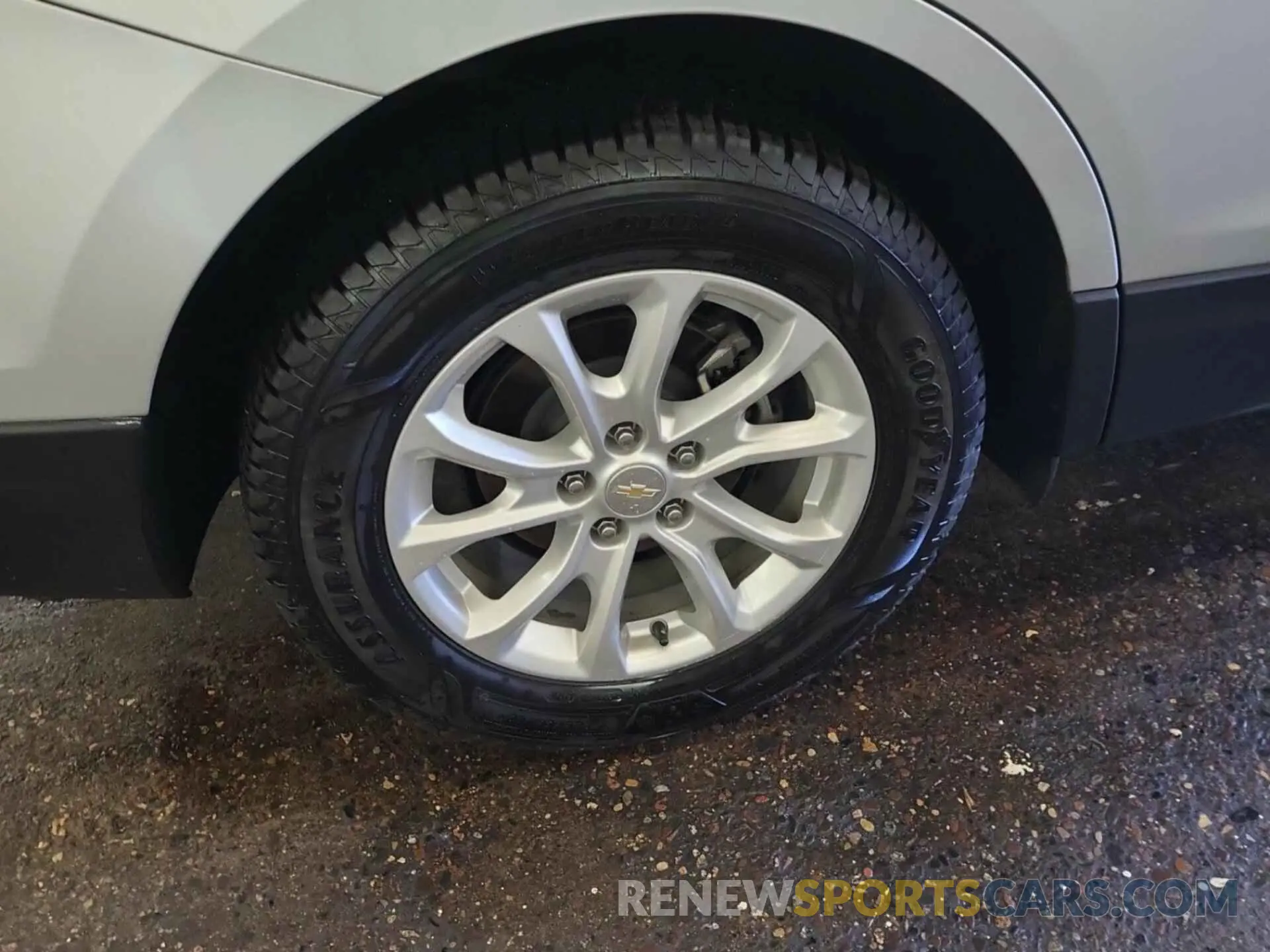 24 Photograph of a damaged car 3GNAXTEV2MS147822 CHEVROLET EQUINOX 2021