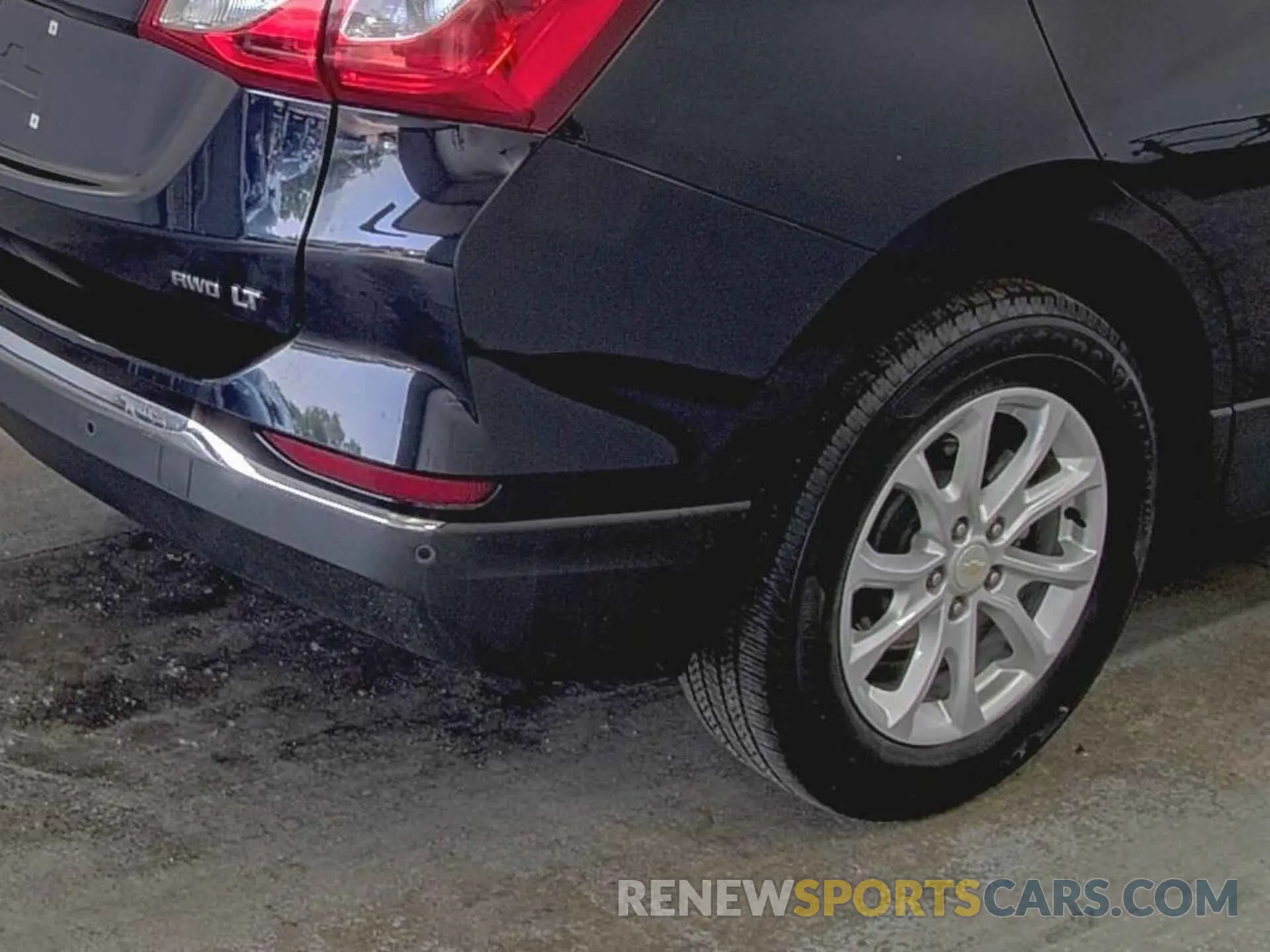 18 Photograph of a damaged car 3GNAXTEV4MS148048 CHEVROLET EQUINOX 2021