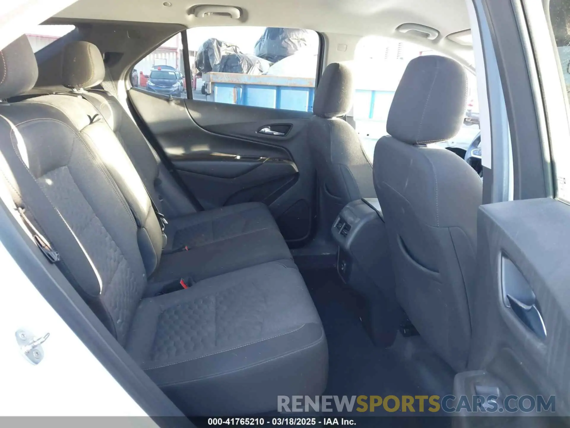 8 Photograph of a damaged car 3GNAXTEV6MS131946 CHEVROLET EQUINOX 2021