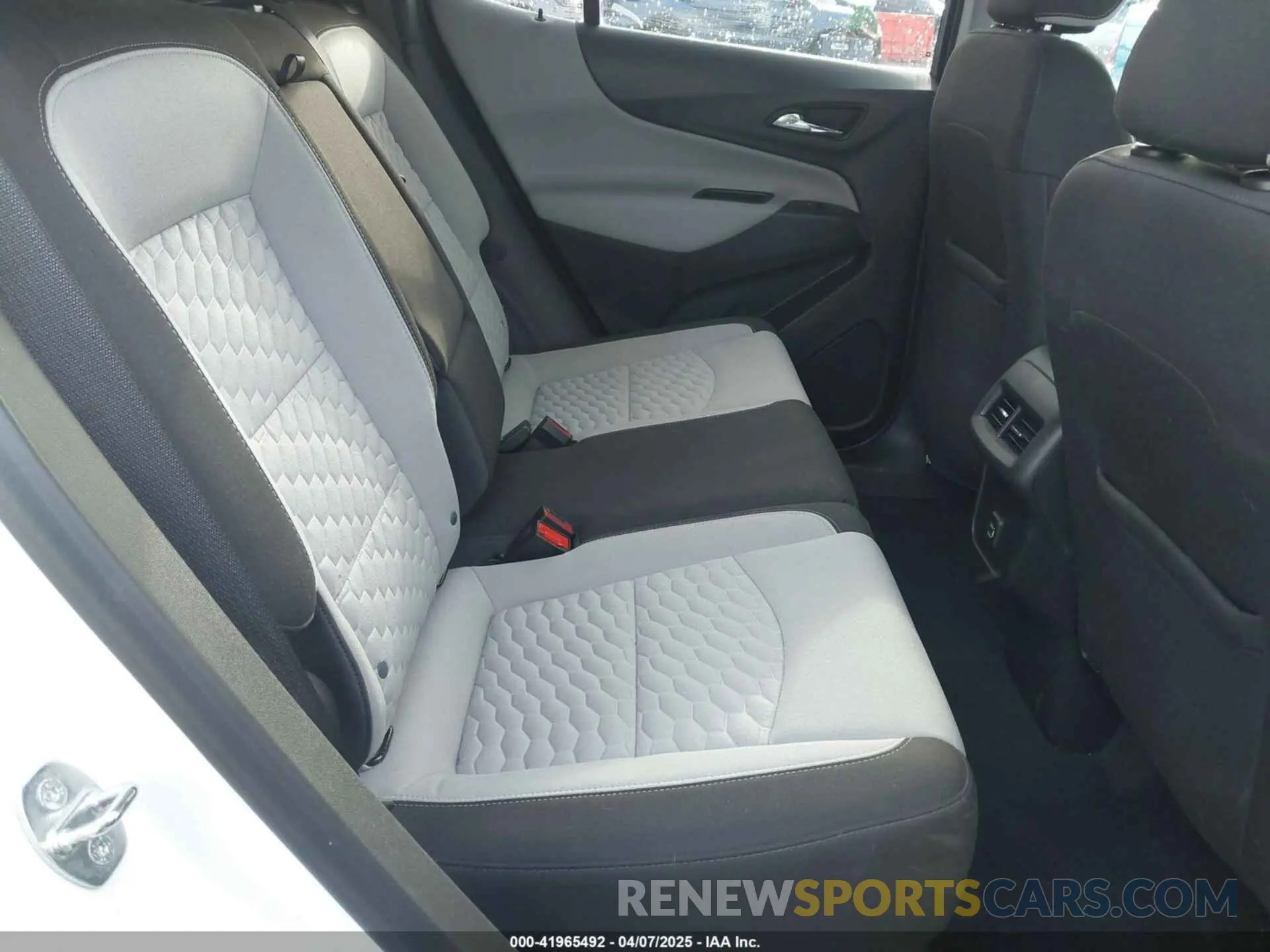 8 Photograph of a damaged car 3GNAXTEV7MS137268 CHEVROLET EQUINOX 2021