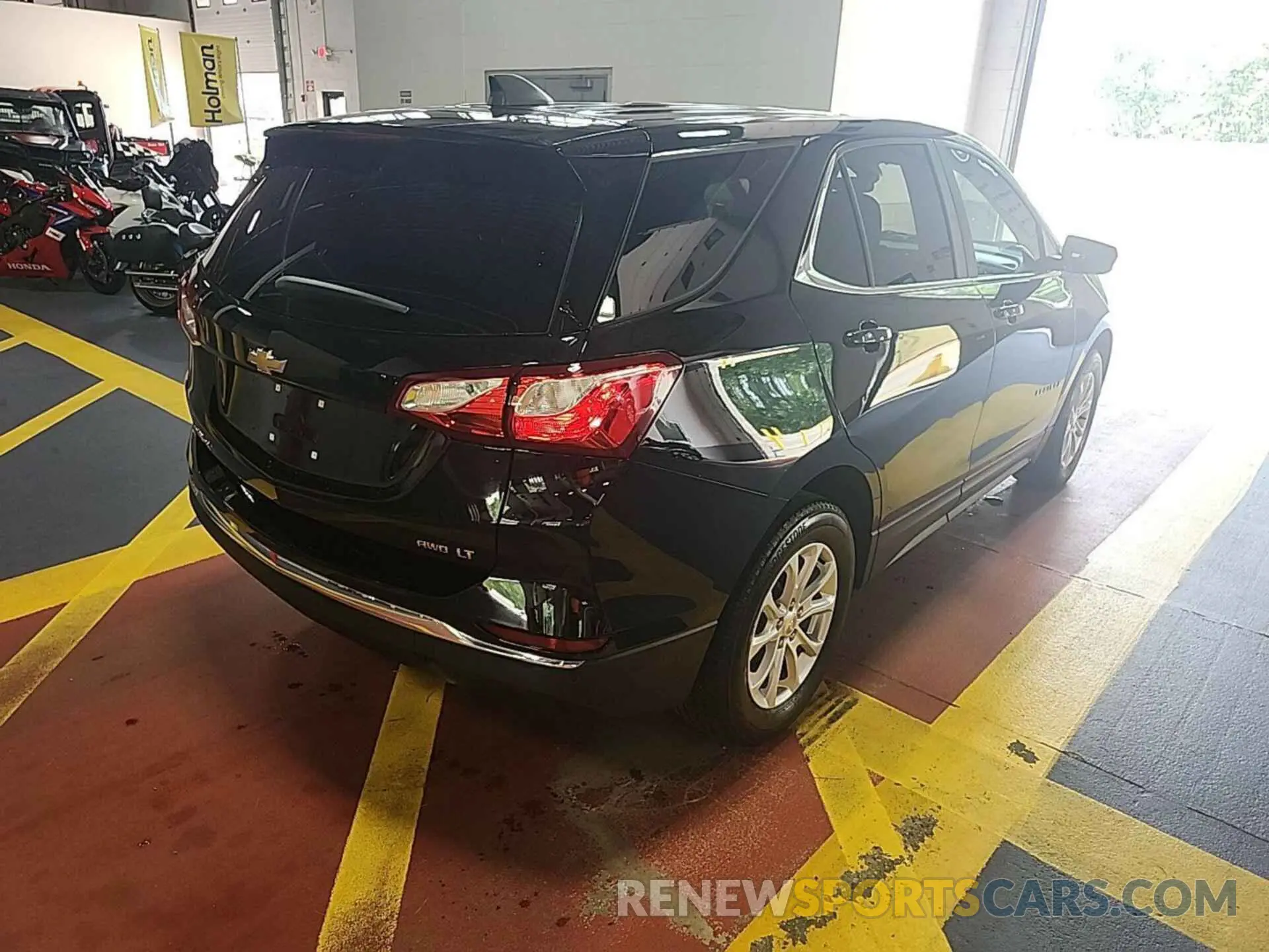 17 Photograph of a damaged car 3GNAXTEVXML379353 CHEVROLET EQUINOX 2021