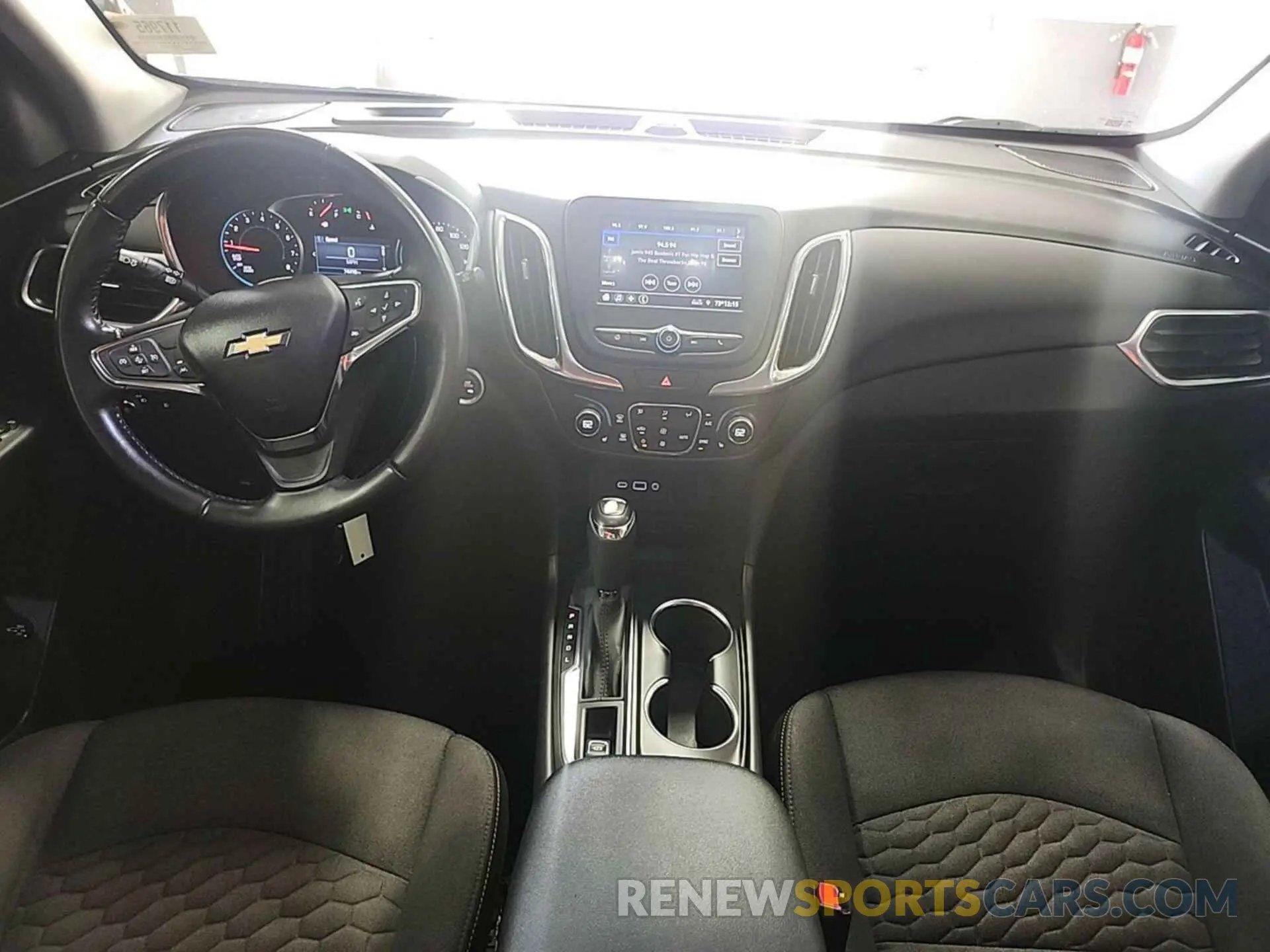 25 Photograph of a damaged car 3GNAXTEVXML379353 CHEVROLET EQUINOX 2021