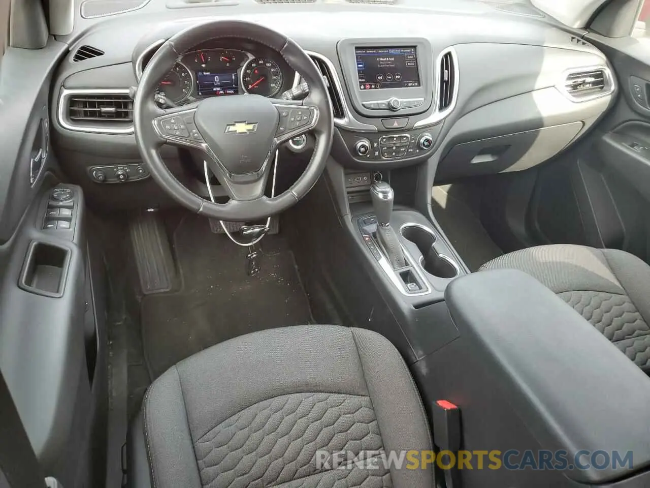 8 Photograph of a damaged car 3GNAXUEV0ML324643 CHEVROLET EQUINOX 2021