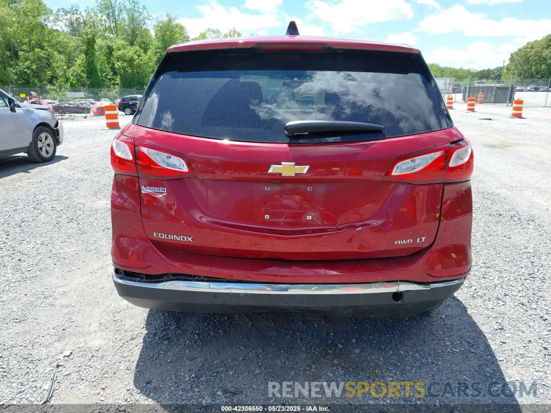 16 Photograph of a damaged car 3GNAXUEV0ML345556 CHEVROLET EQUINOX 2021