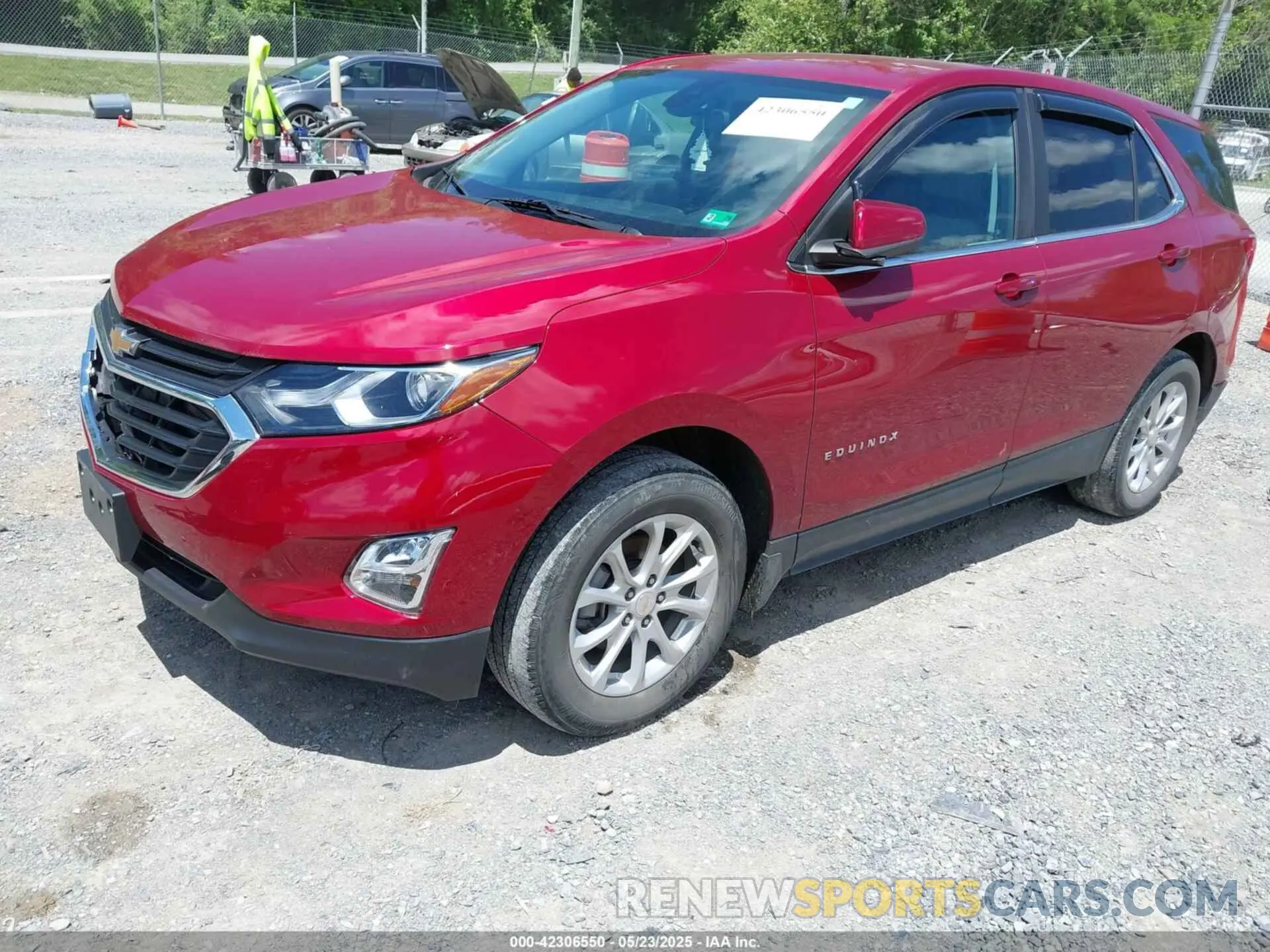 2 Photograph of a damaged car 3GNAXUEV0ML345556 CHEVROLET EQUINOX 2021