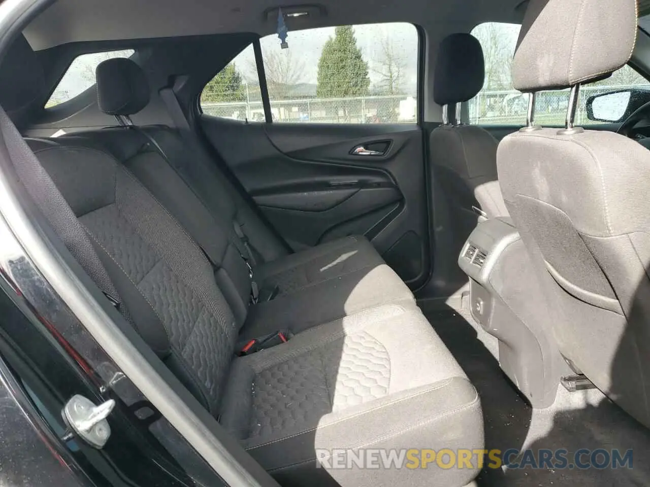 11 Photograph of a damaged car 3GNAXUEV0ML366438 CHEVROLET EQUINOX 2021