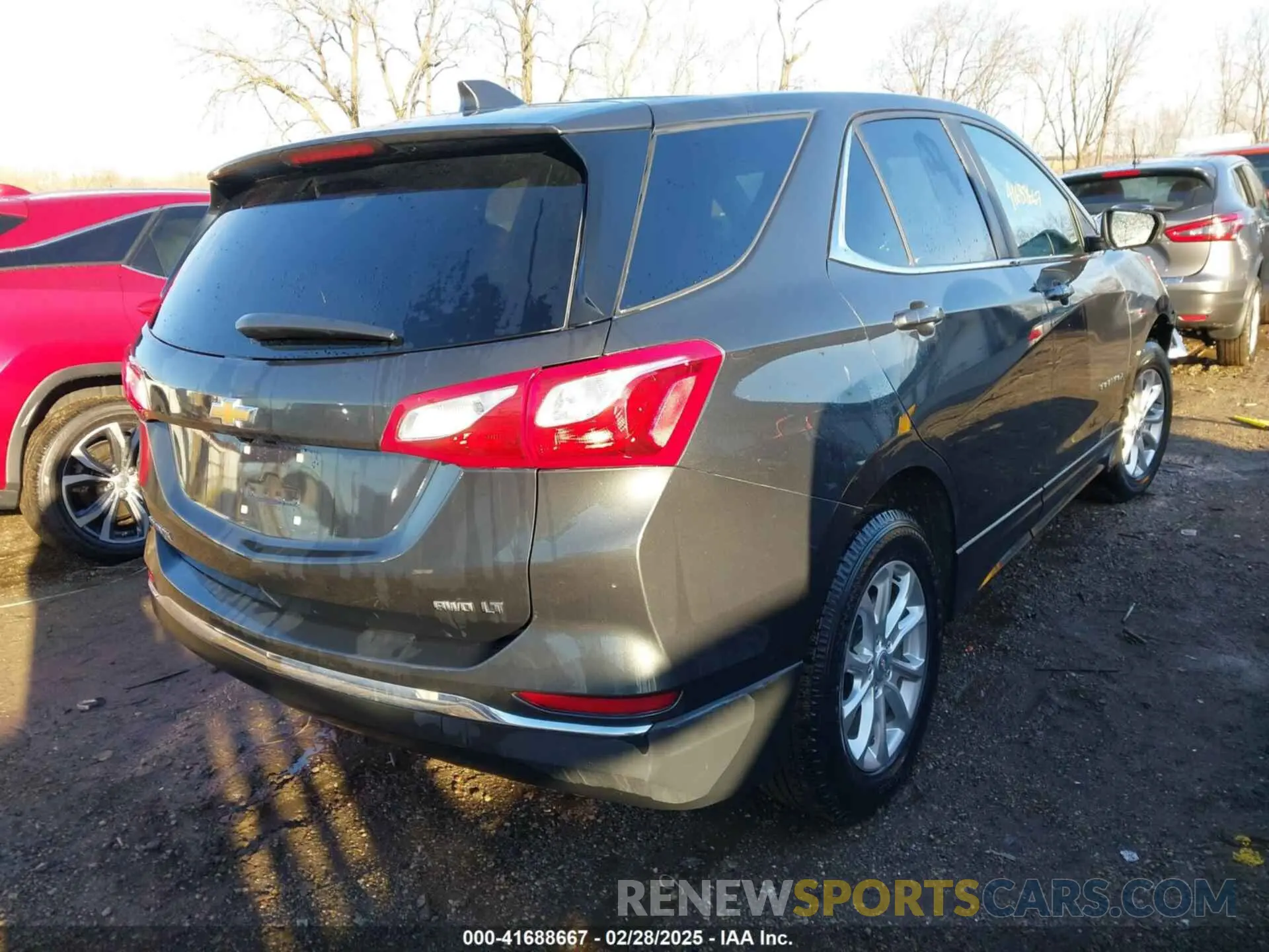 4 Photograph of a damaged car 3GNAXUEV0ML389301 CHEVROLET EQUINOX 2021