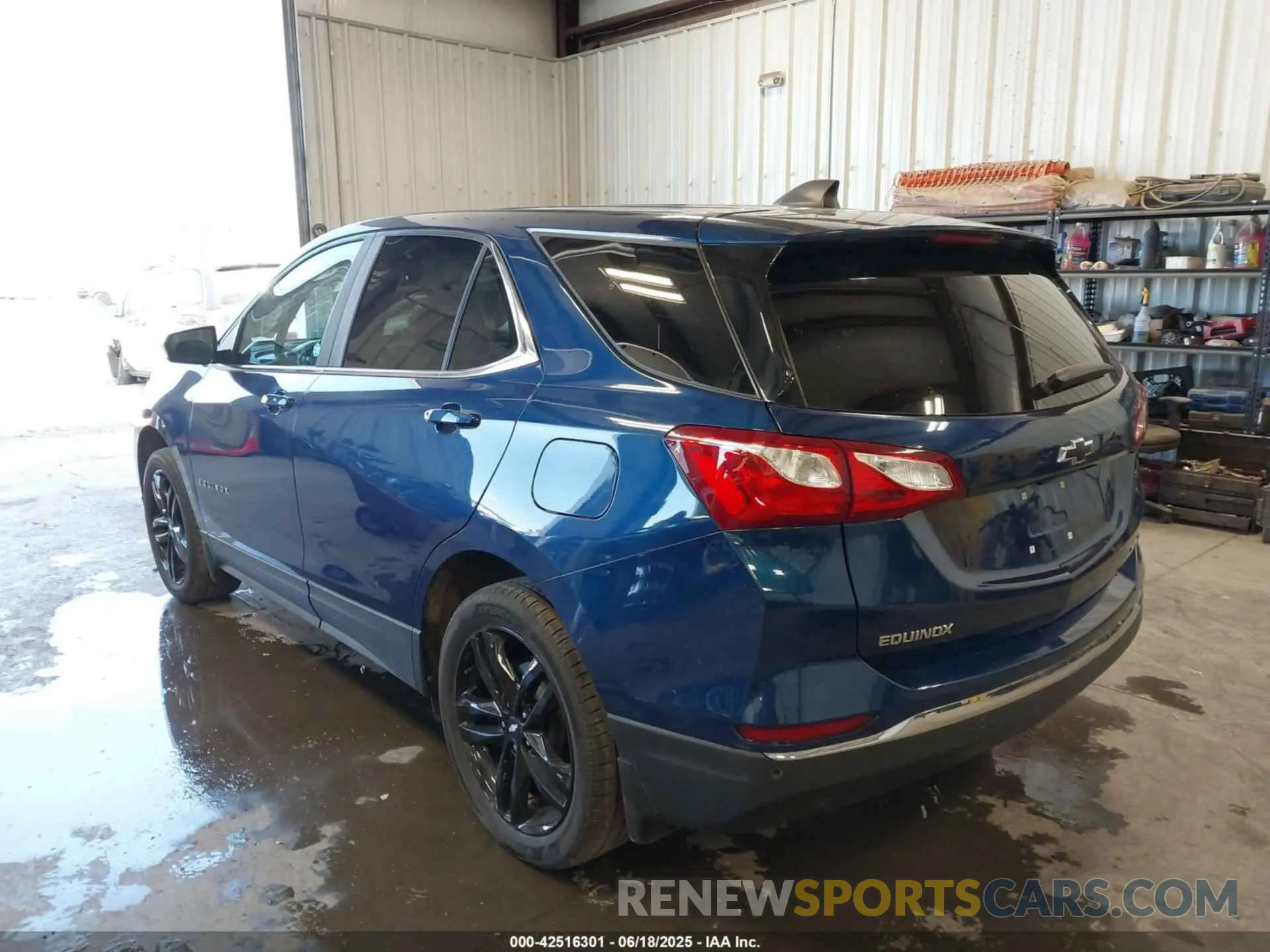 3 Photograph of a damaged car 3GNAXUEV0ML403245 CHEVROLET EQUINOX 2021