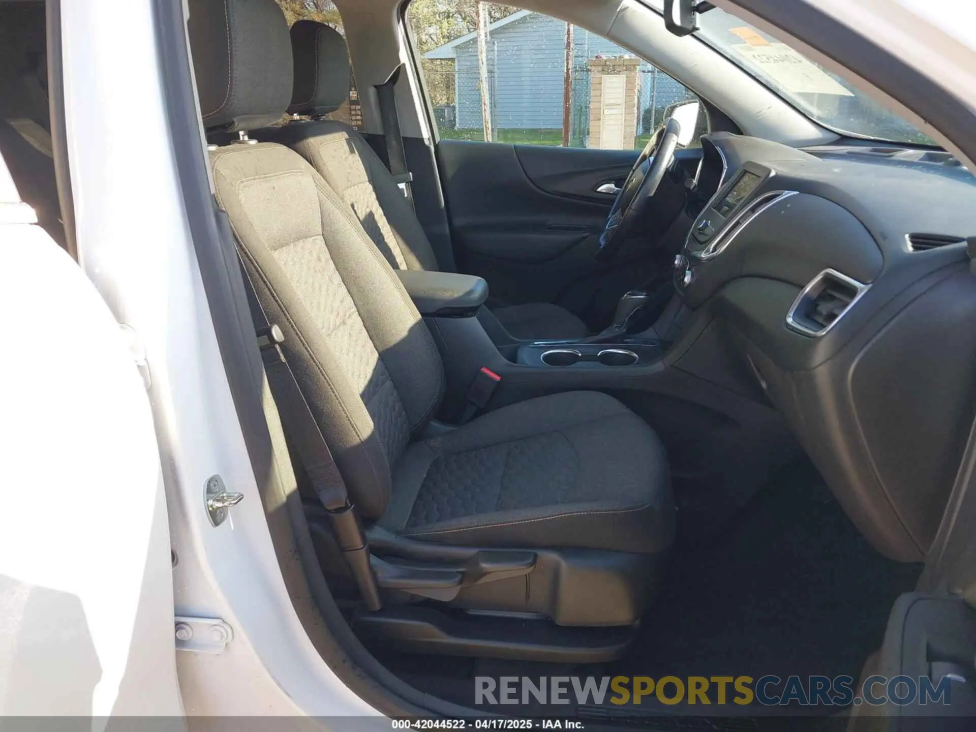5 Photograph of a damaged car 3GNAXUEV0MS128062 CHEVROLET EQUINOX 2021